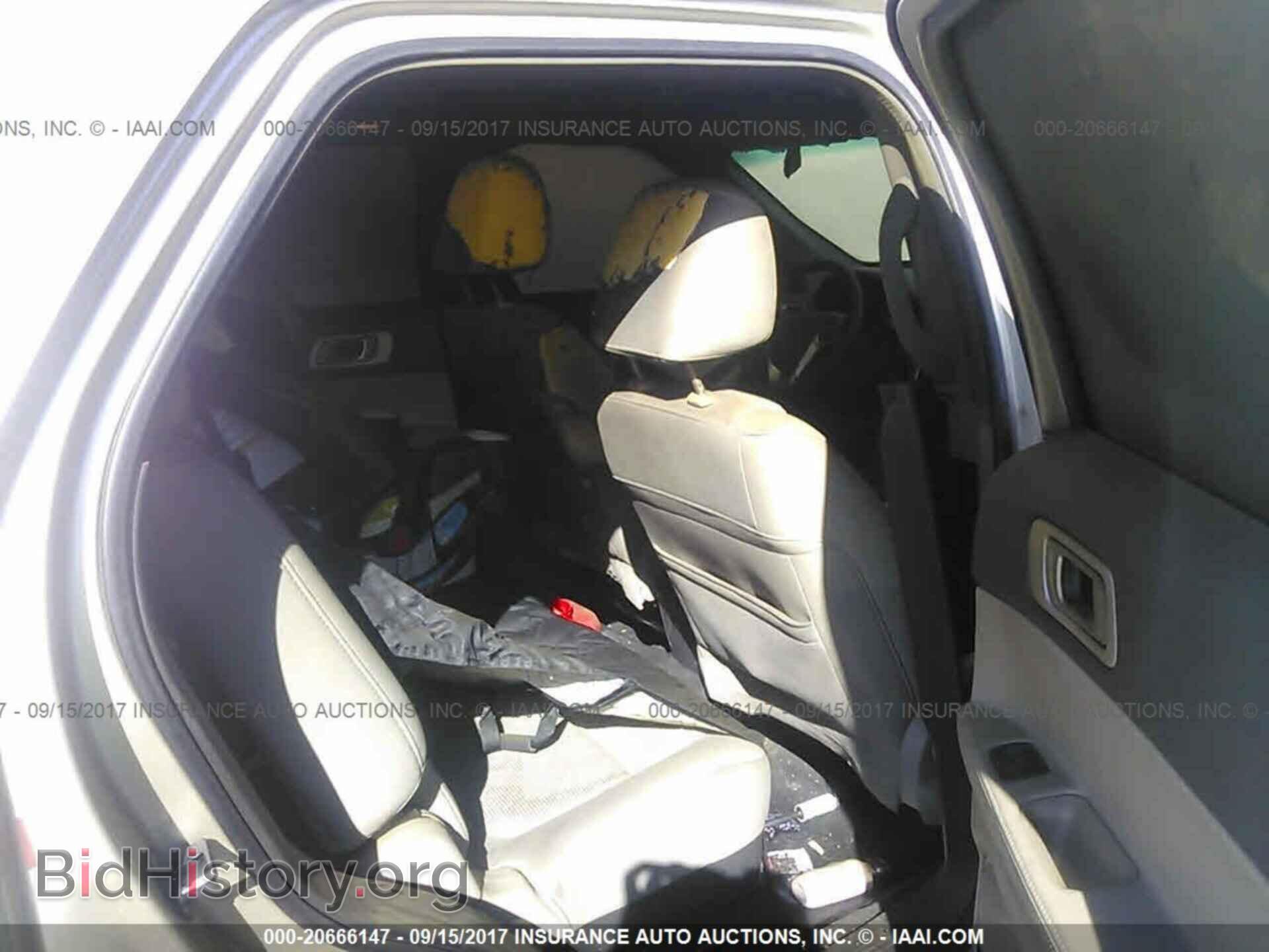 2011 Ford Explorer - VIN: 1FMHK7D80BGA87927 - Photo 8