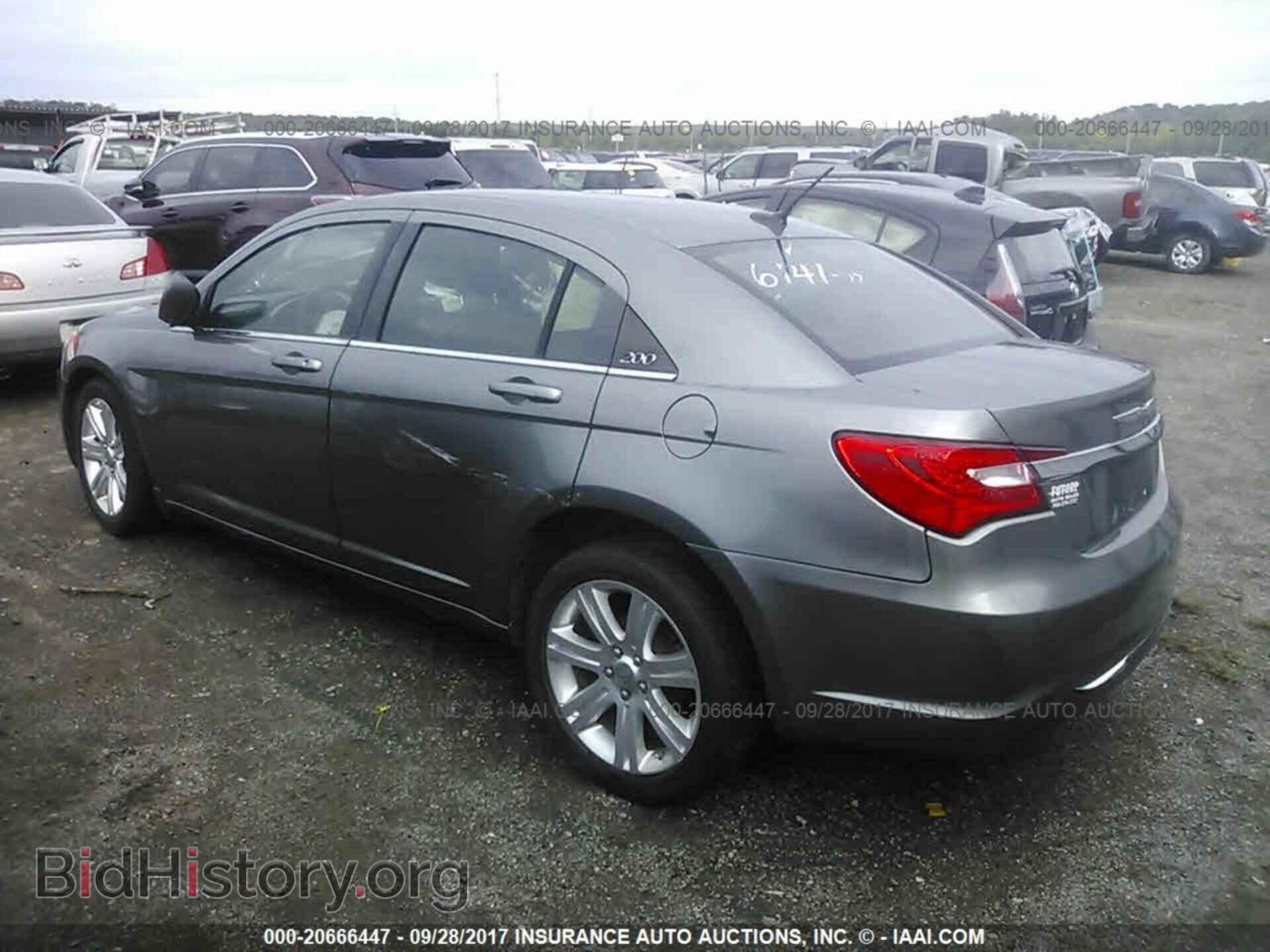 2012 Chrysler 200 - VIN: 1C3CCBAB8CN295487 - Фото 3