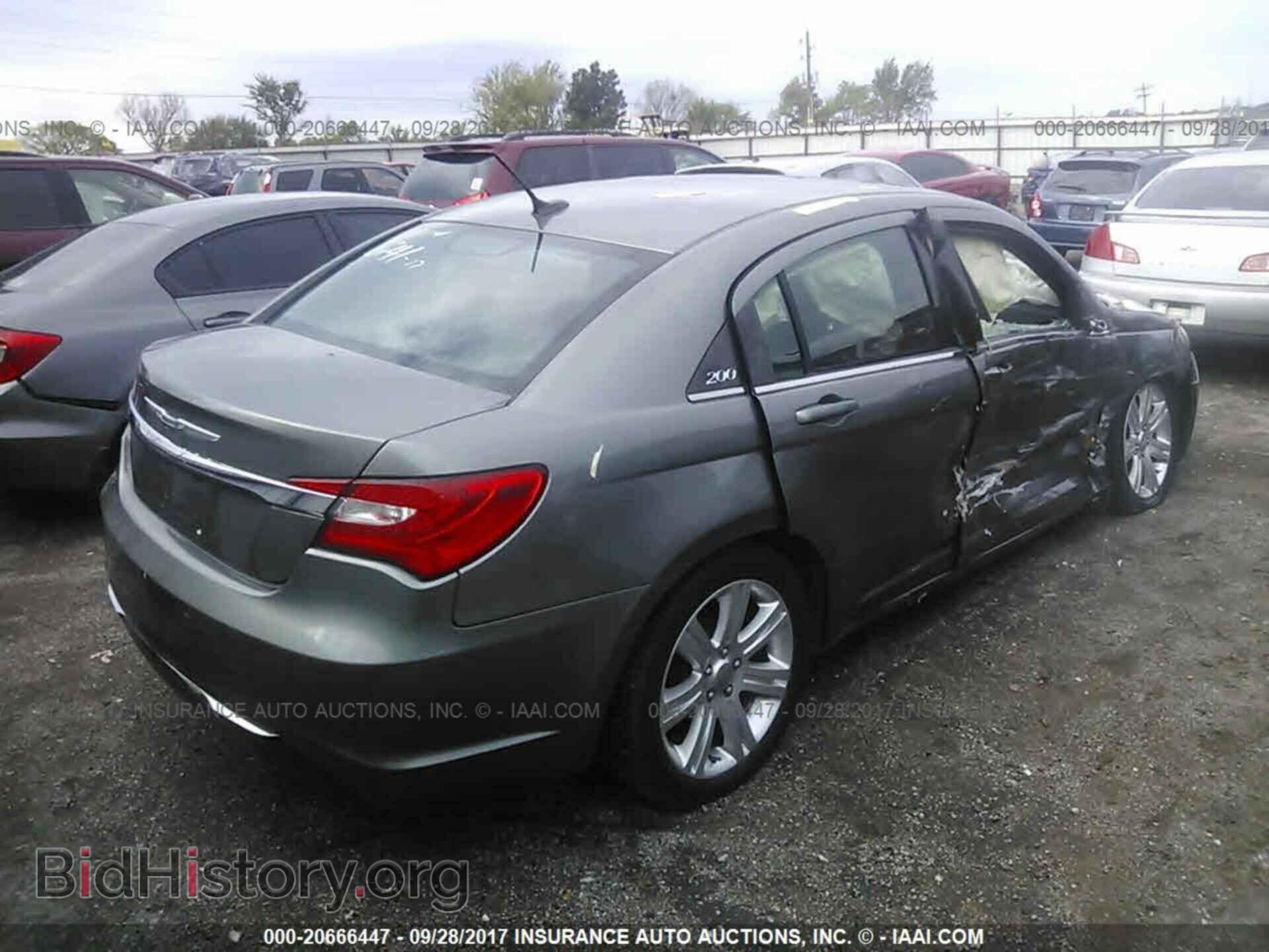 2012 Chrysler 200 - VIN: 1C3CCBAB8CN295487 - Фото 4