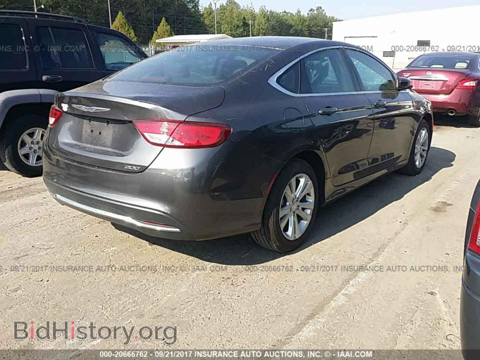 2015 Chrysler 200 - VIN: 1C3CCCAB3FN730619 - Photo 4