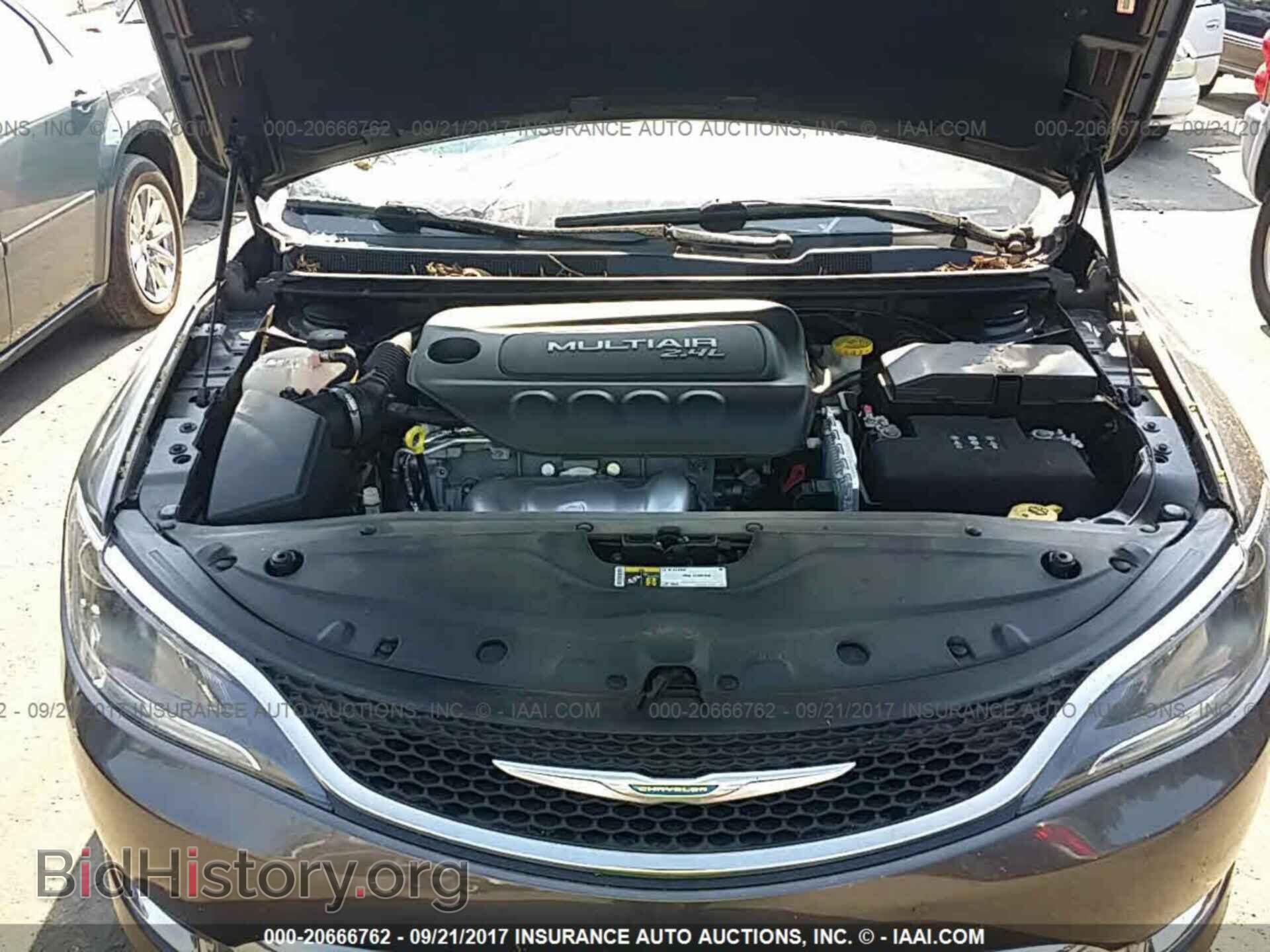 2015 Chrysler 200 - VIN: 1C3CCCAB3FN730619 - Photo 10