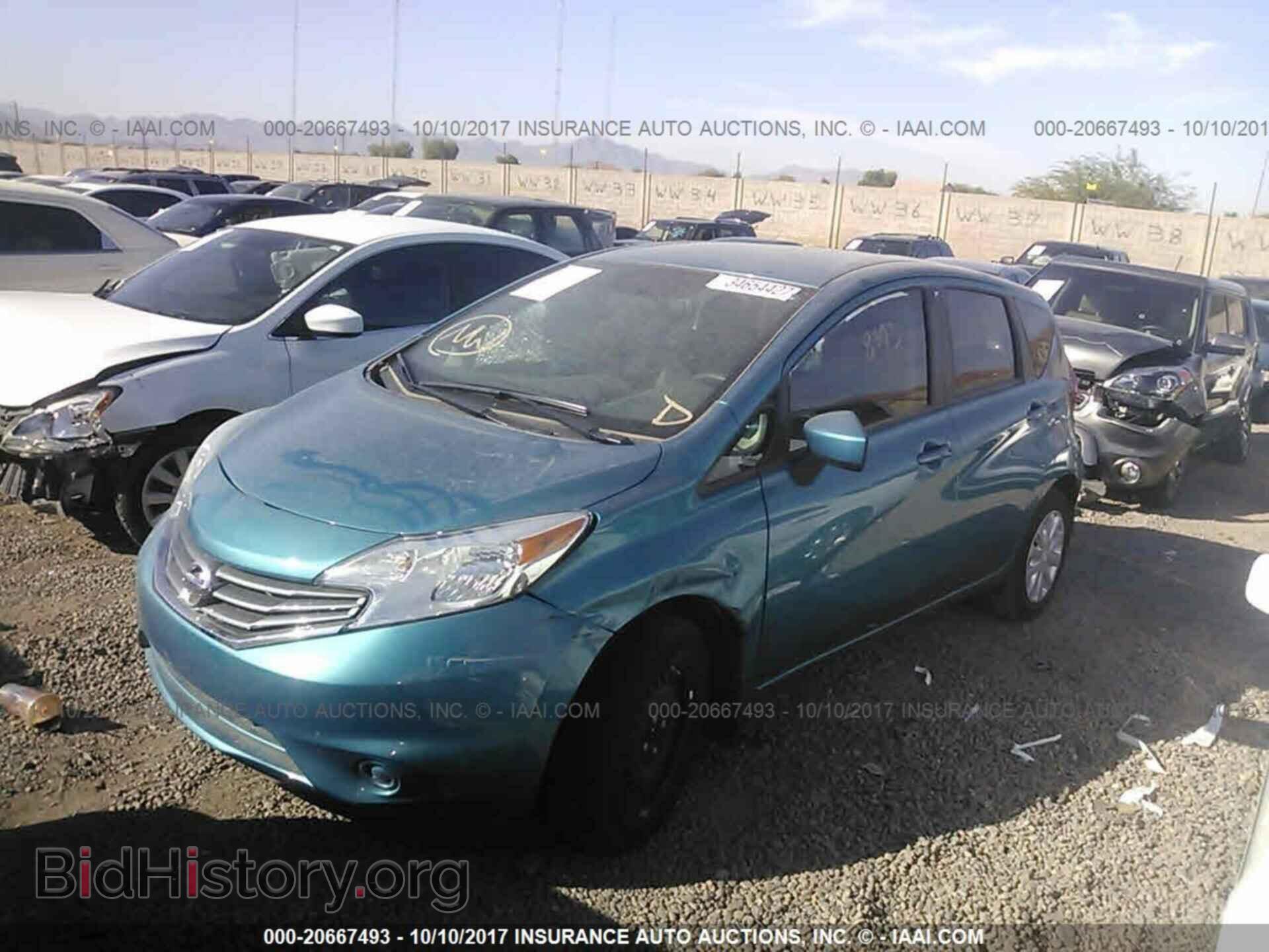 2016 Nissan Versa note - VIN: 3N1CE2CP7GL366556 - Фото 2