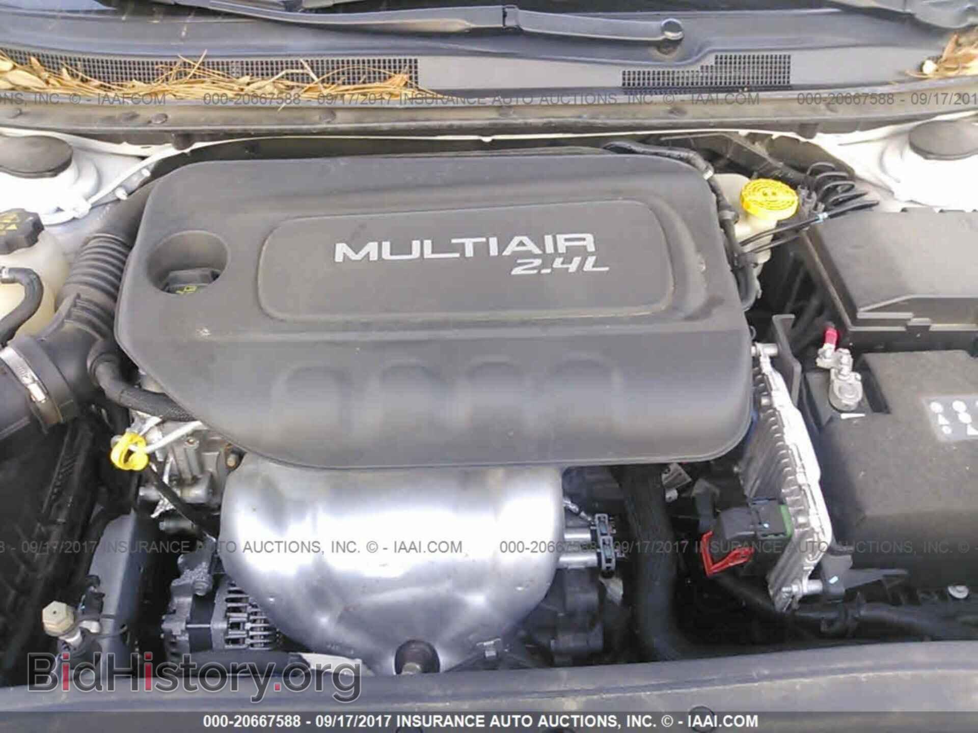 2015 Chrysler 200 - VIN: 1C3CCCAB2FN699847 - Photo 10