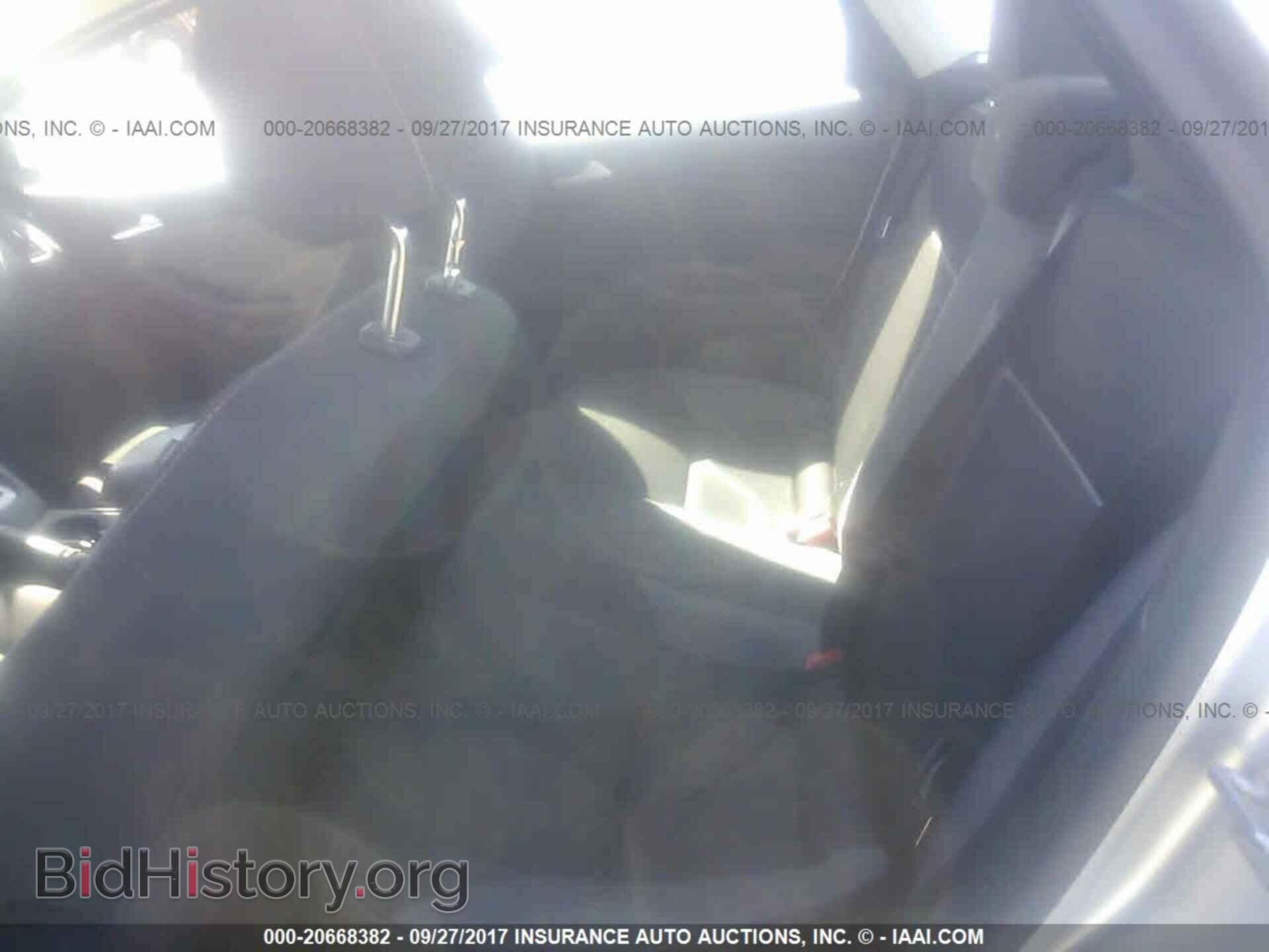 2014 Ford Focus - VIN: 1FADP3F26EL118458 - Photo 8
