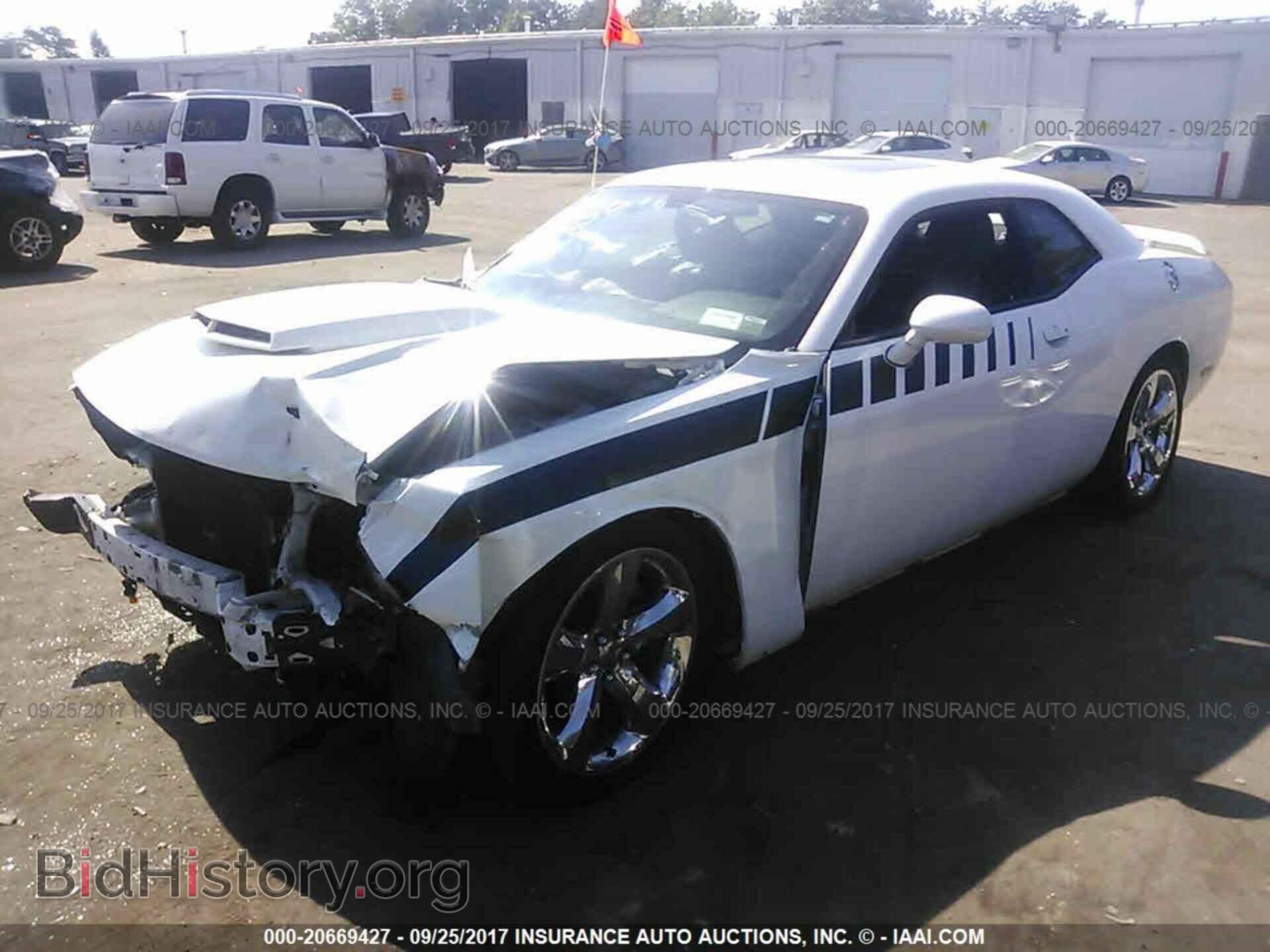 2014 Dodge Challenger - VIN: 2C3CDYBT8EH103987 - Фото 2