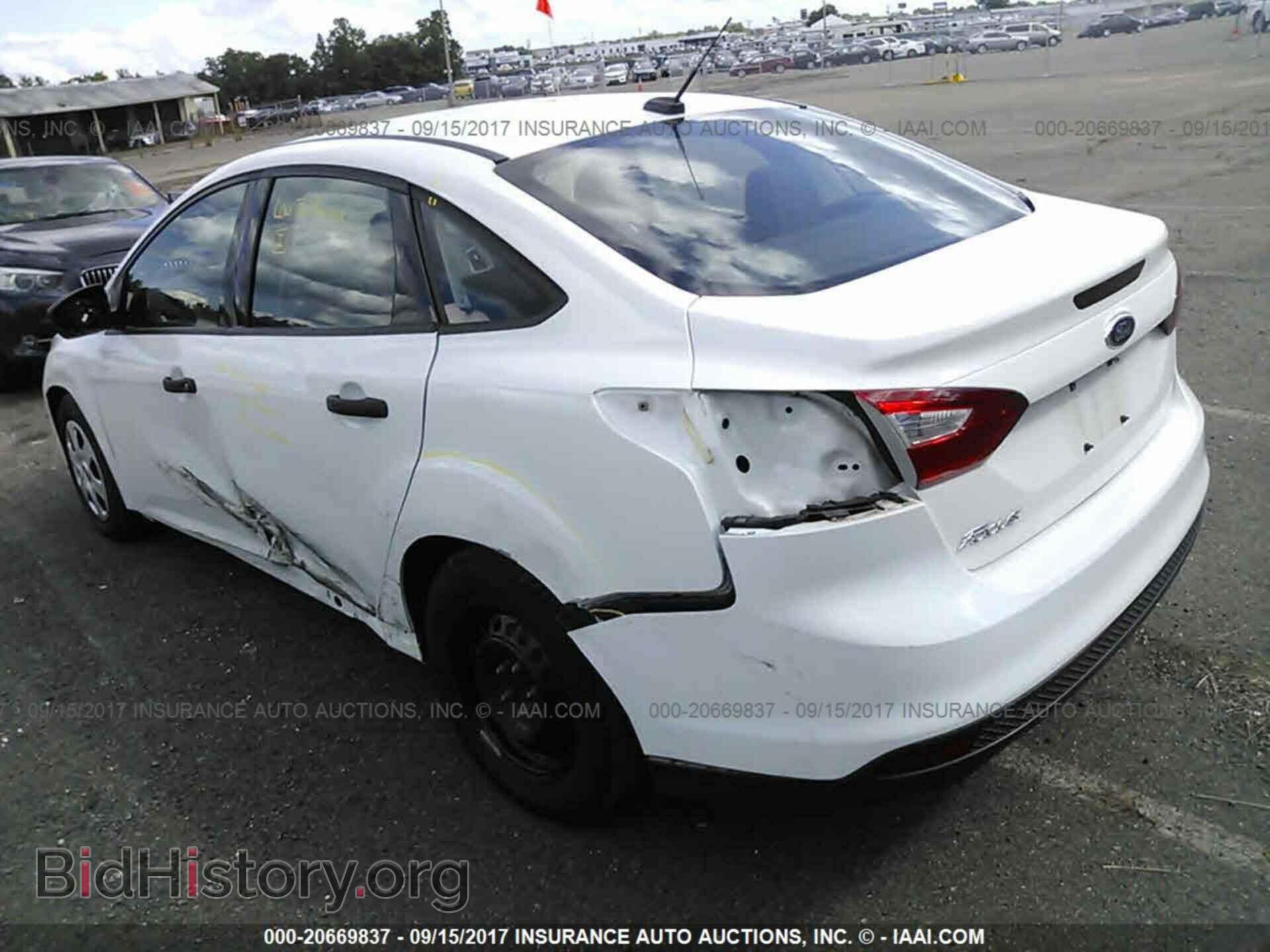 2012 Ford Focus - VIN: 1FAHP3E23CL328161 - Photo 3