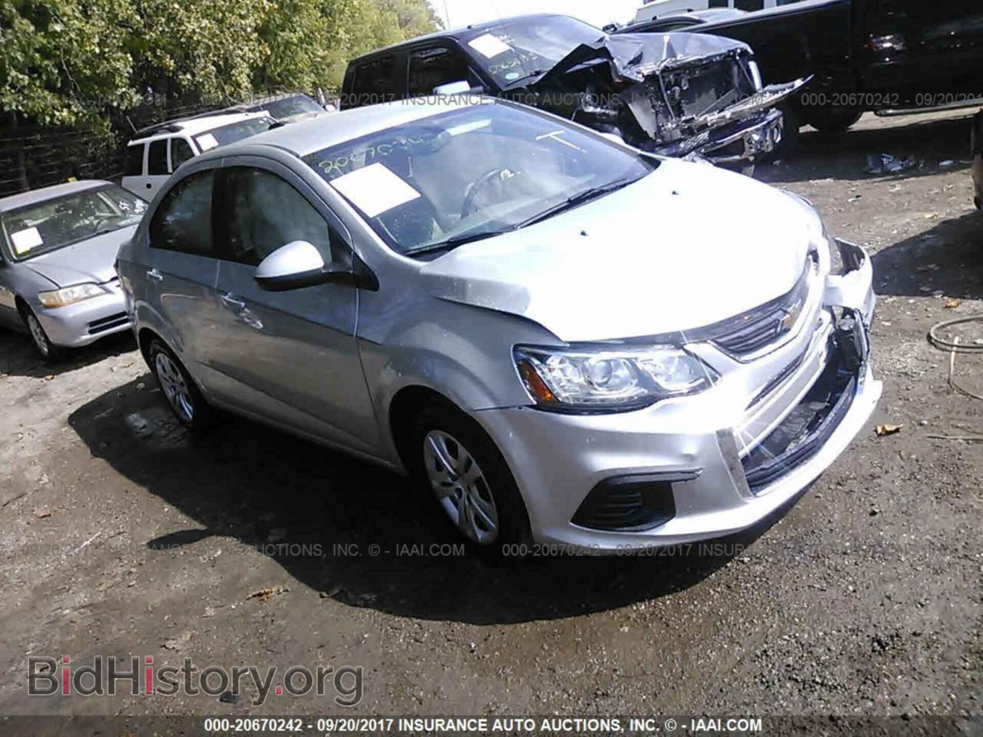 Photo 1G1JB5SH1H4136357 - Chevrolet Sonic 2017