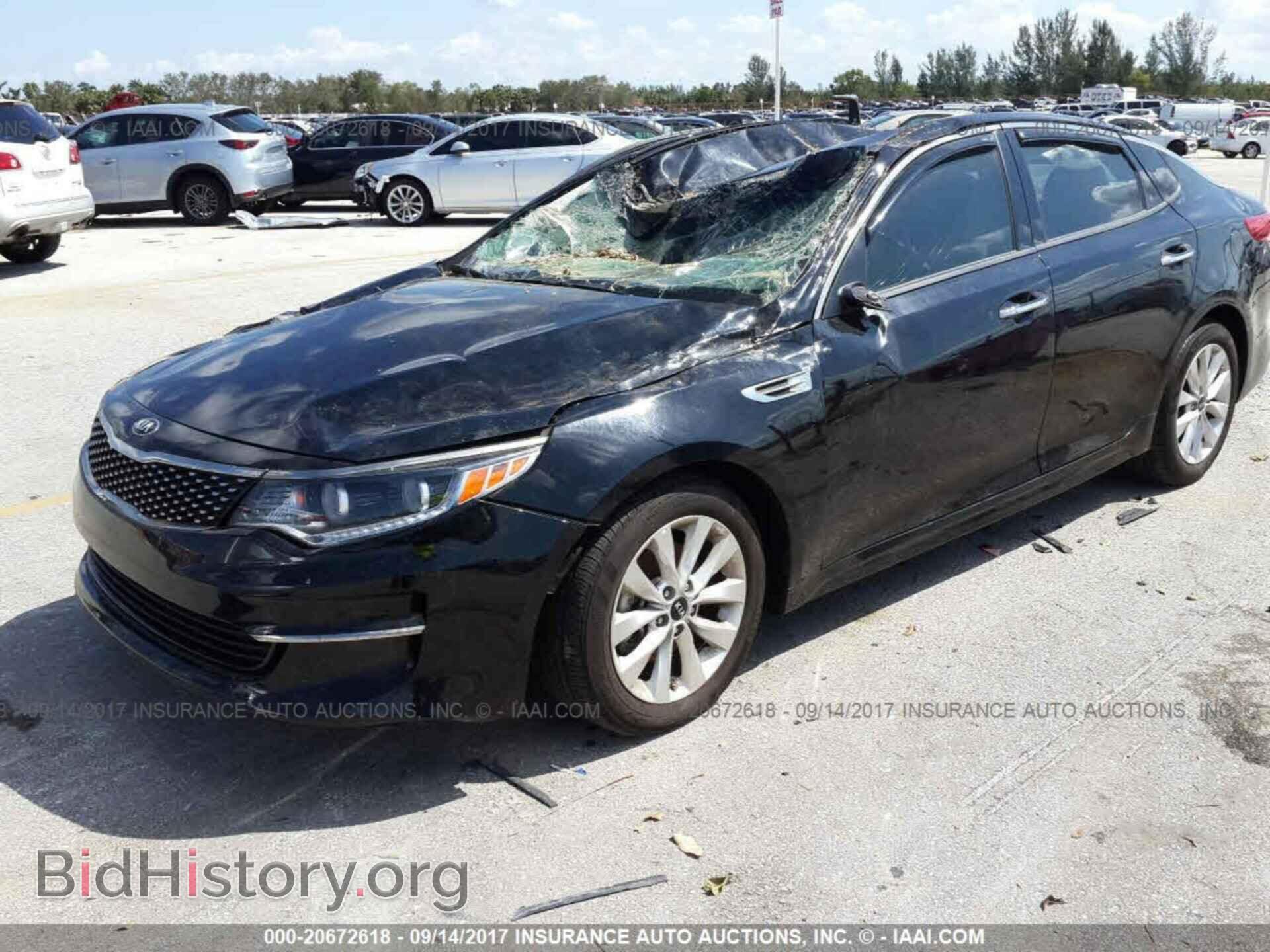 2016 Kia Optima - VIN: 5XXGU4L32GG066056 - Photo 2