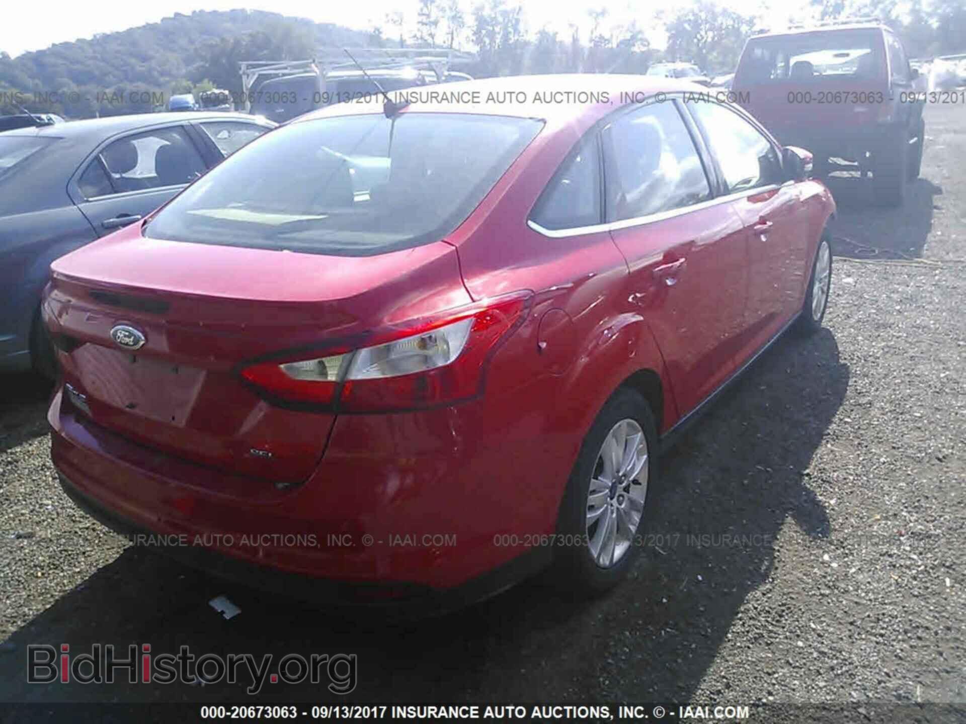 2012 Ford Focus - VIN: 1FAHP3H26CL437144 - Photo 4
