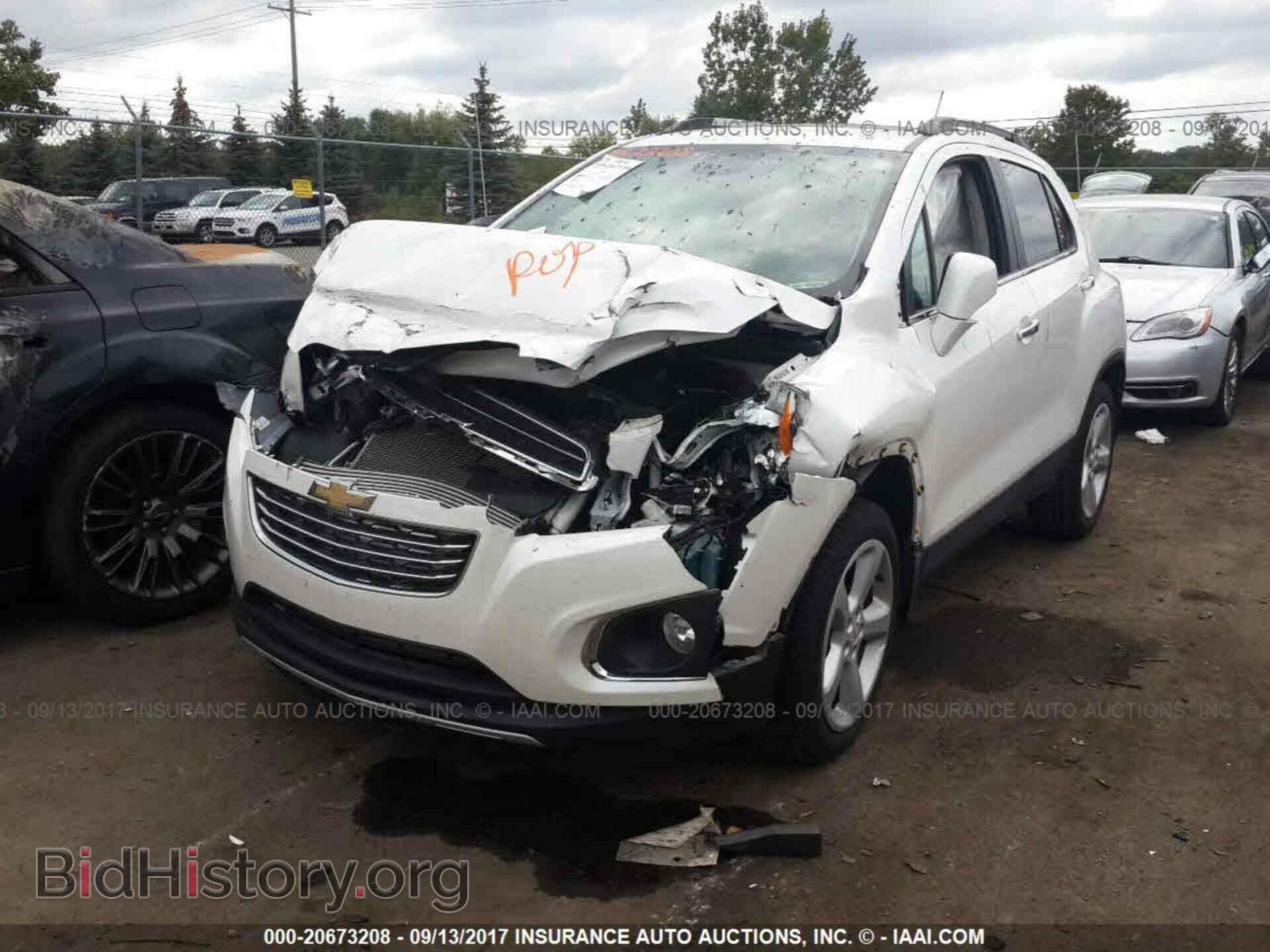 2015 Chevrolet Trax - VIN: KL7CJTSB9FB112574 - Фото 2
