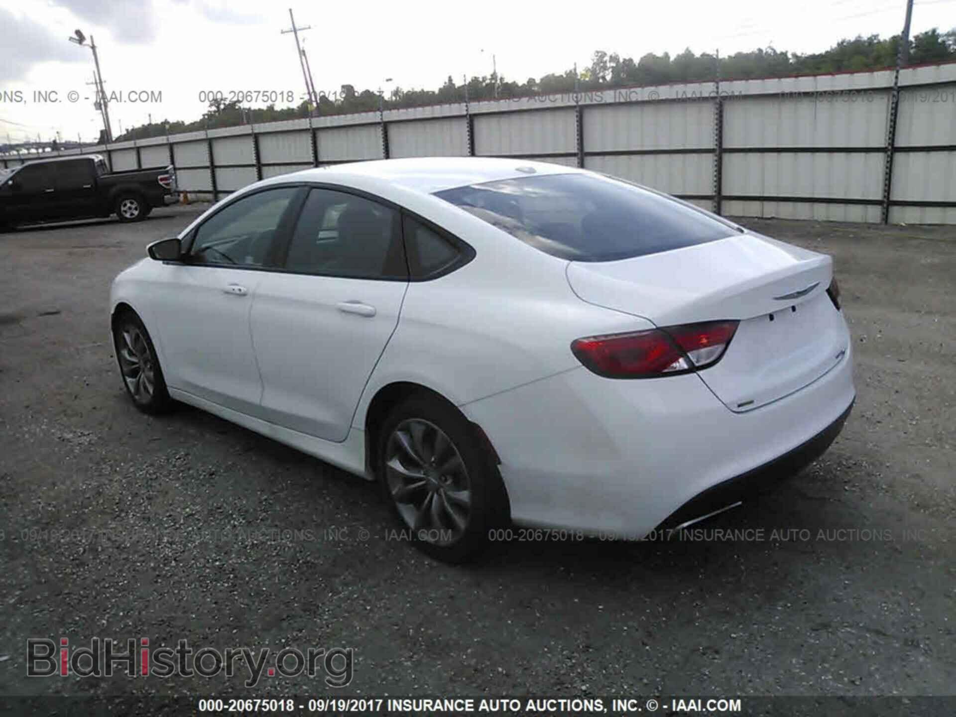 2015 Chrysler 200 - VIN: 1C3CCCBB3FN578422 - Photo 3