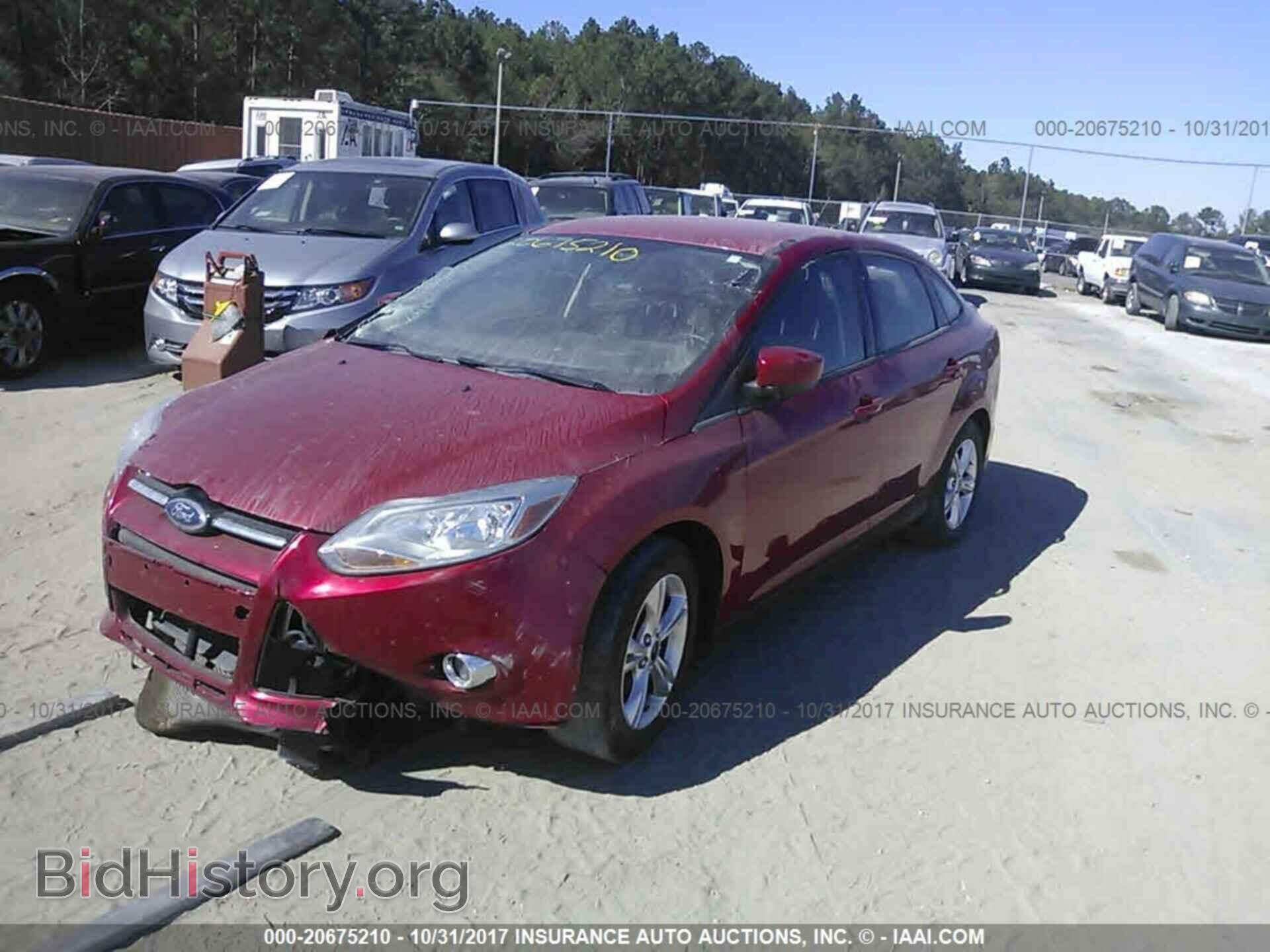 2012 Ford Focus - VIN: 1FAHP3F25CL166628 - Фото 2