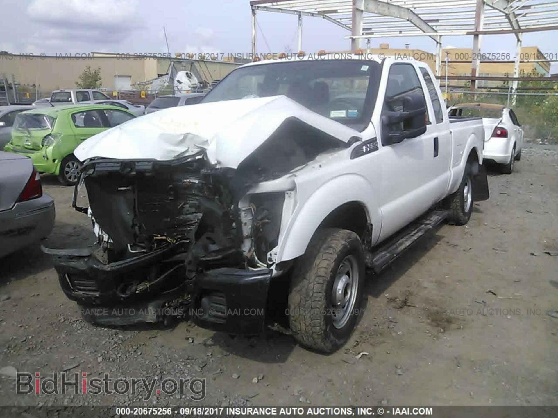 2012 Ford F250 - VIN: 1FT7X2B6XCEA37653 - Фото 2