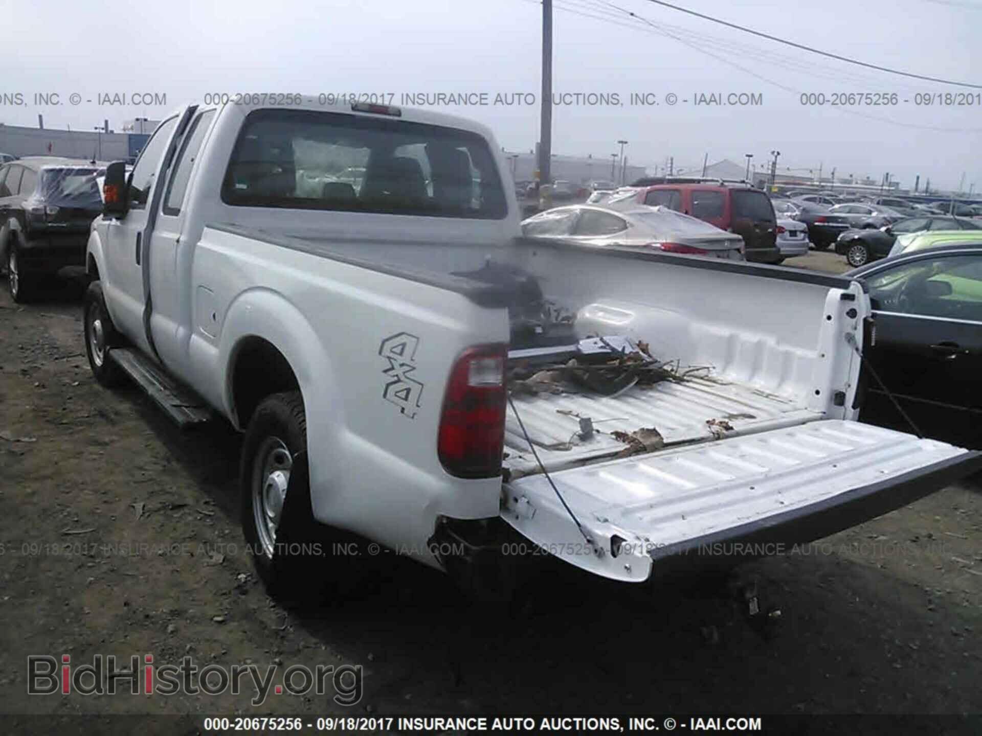2012 Ford F250 - VIN: 1FT7X2B6XCEA37653 - Фото 3