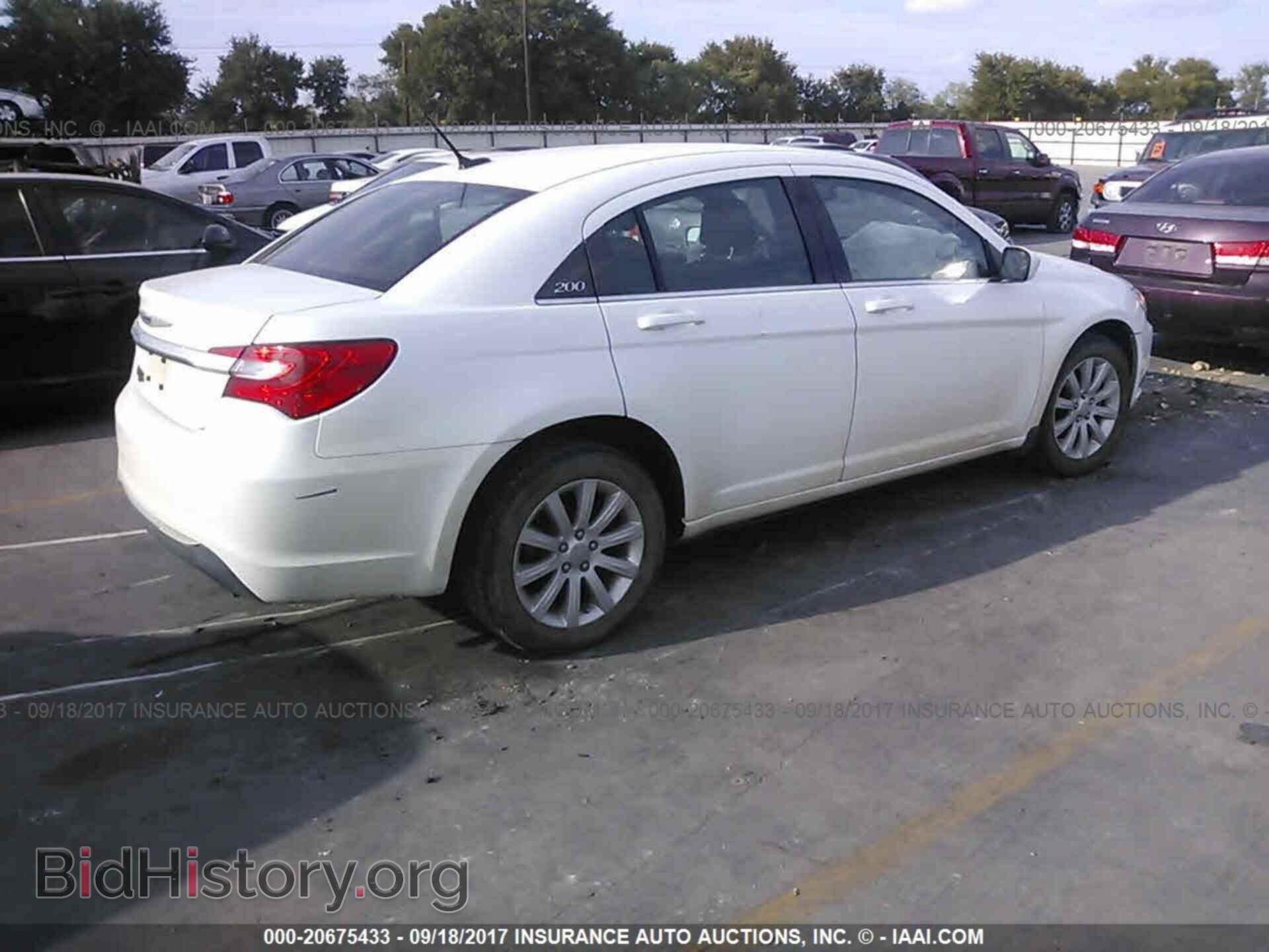 2013 Chrysler 200 - VIN: 1C3CCBBB9DN525103 - Фото 4