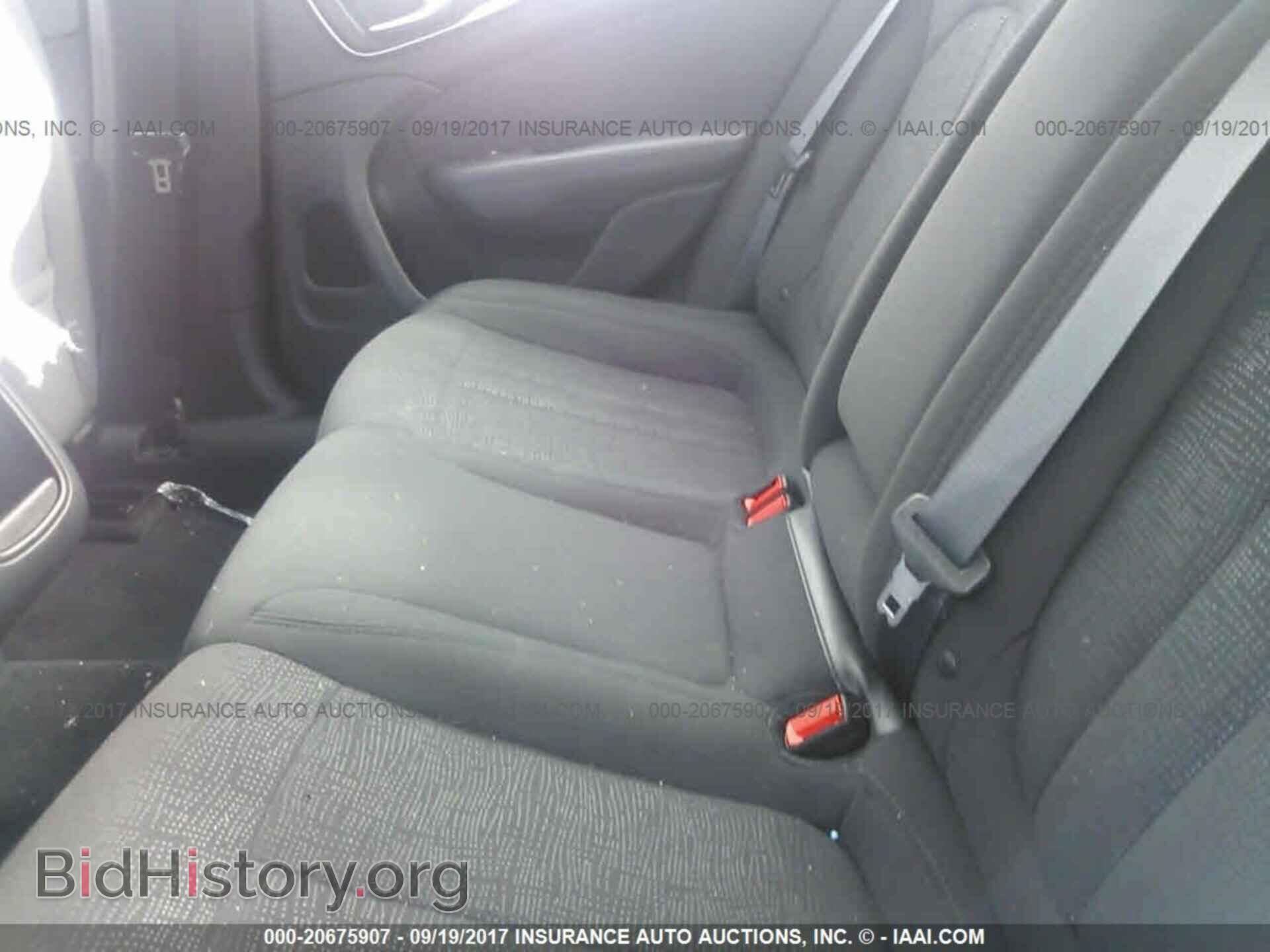 2015 Chrysler 200 - VIN: 1C3CCCAB5FN710355 - Фото 8