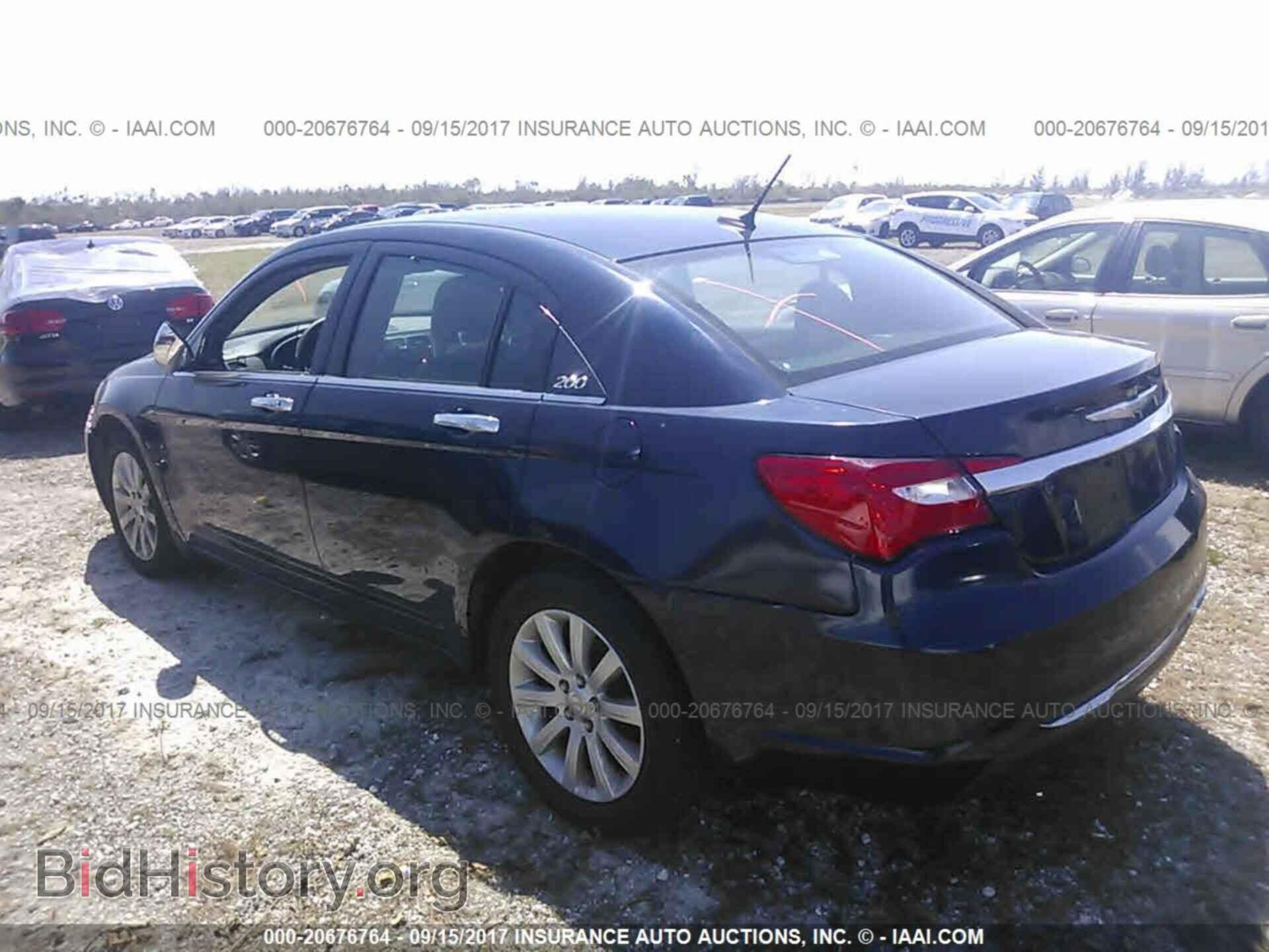 2014 Chrysler 200 - VIN: 1C3CCBCG0EN172858 - Фото 3