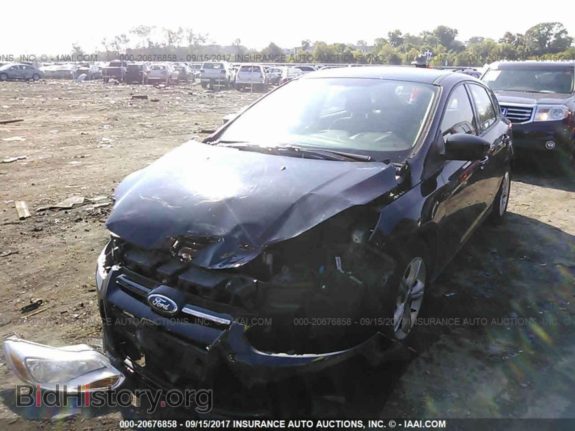 2012 Ford Focus - VIN: 1FAHP3K26CL413371 - Photo 2