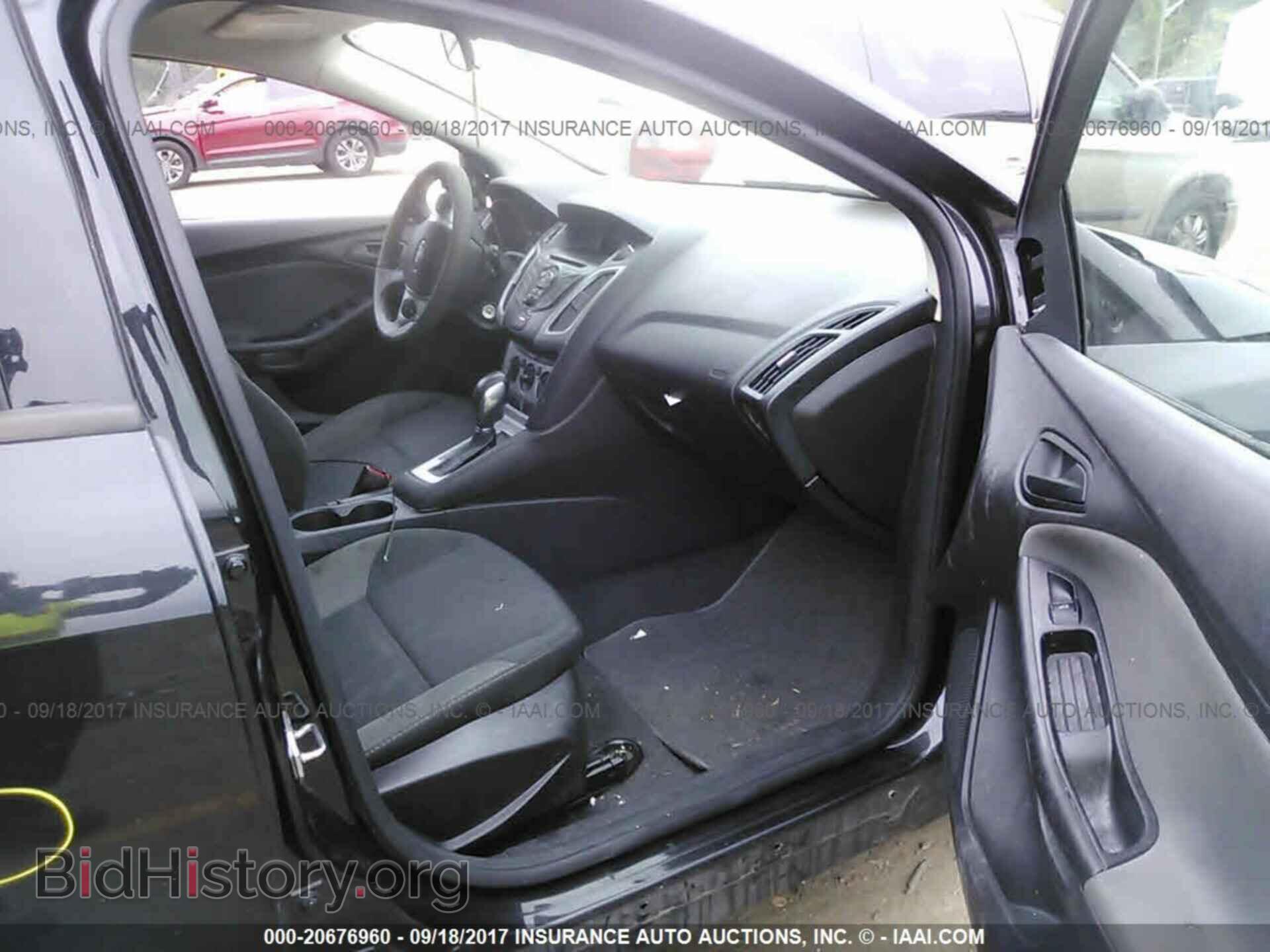 2012 Ford Focus - VIN: 1FAHP3K22CL331976 - Photo 5