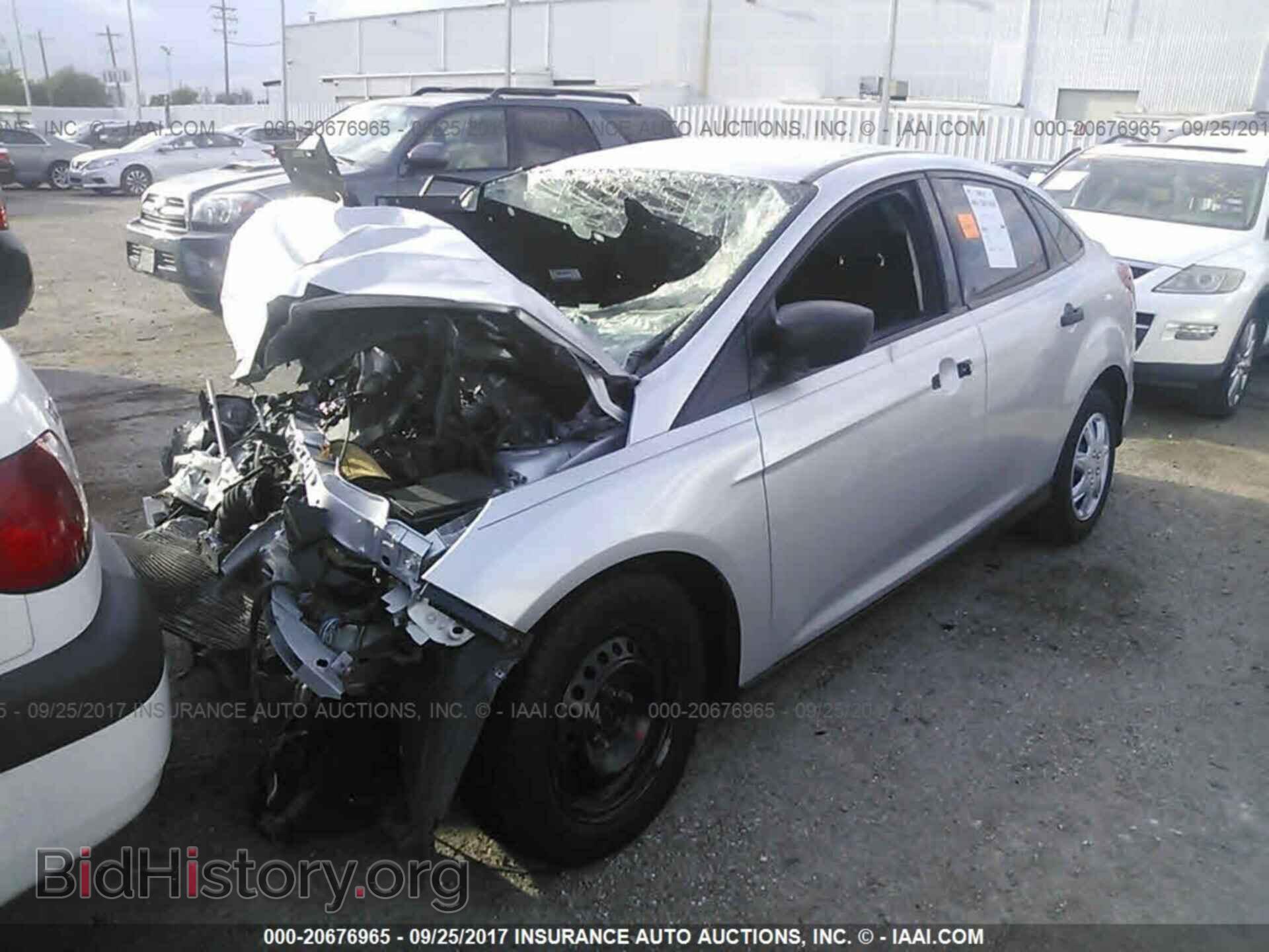 2014 Ford Focus - VIN: 1FADP3E24EL406335 - Photo 2