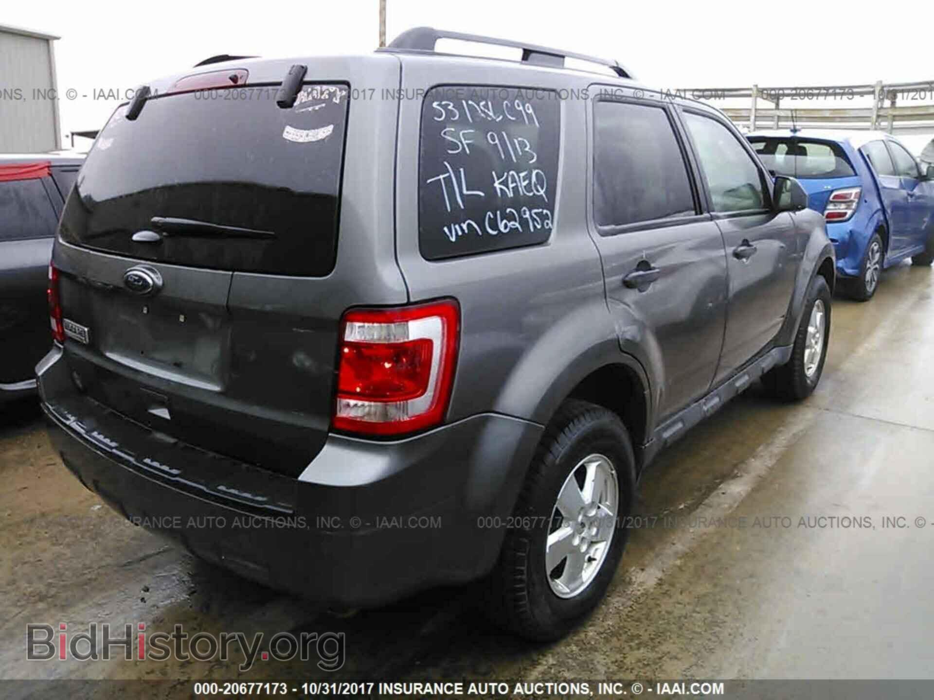 2011 Ford Escape - VIN: 1FMCU0D79BKC62952 - Photo 4