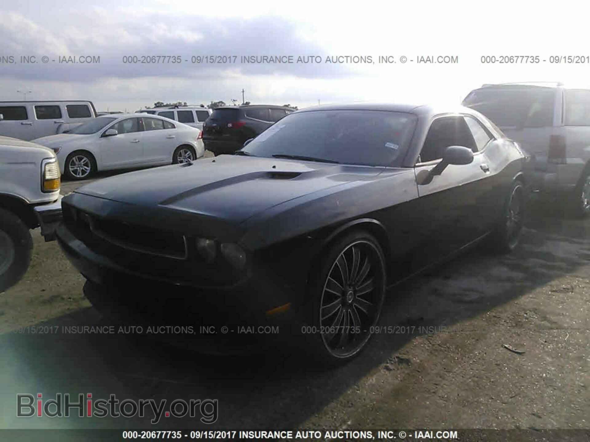 2011 Dodge Challenger - VIN: 2B3CJ4DG4BH510201 - Фото 2