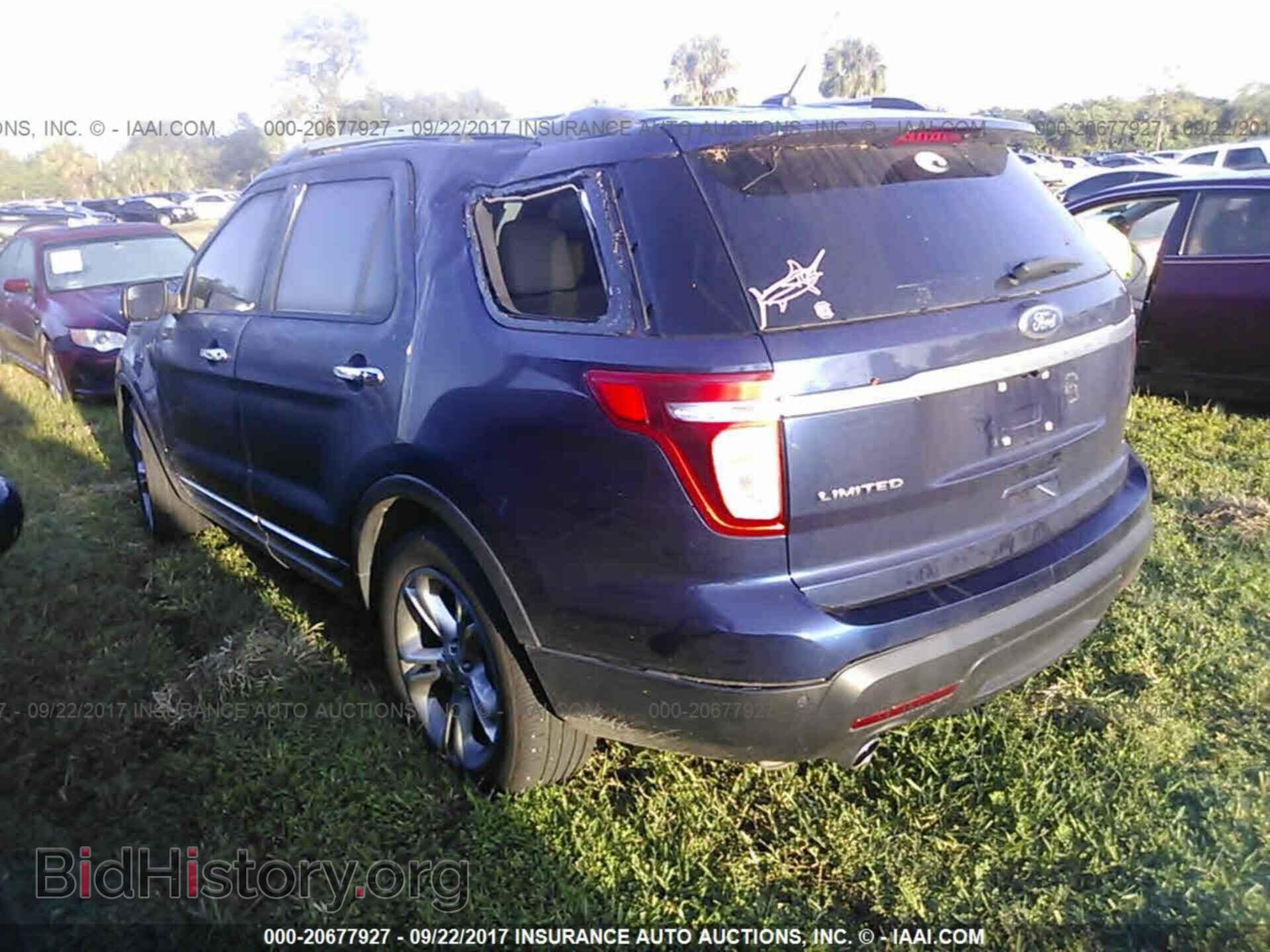 2011 Ford Explorer - VIN: 1FMHK7F84BGA01757 - Photo 3