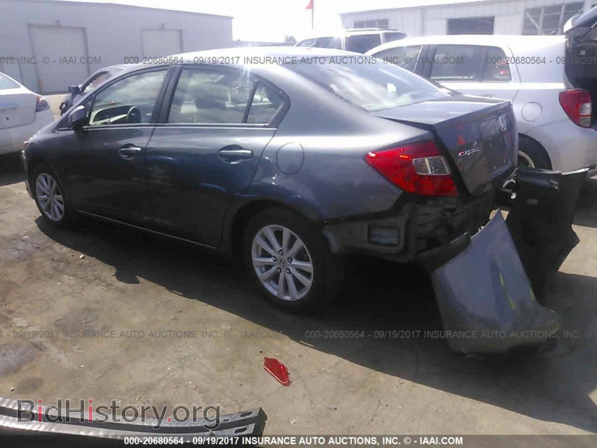 2012 Honda Civic - VIN: 19XFB2F97CE071097 - Фото 3