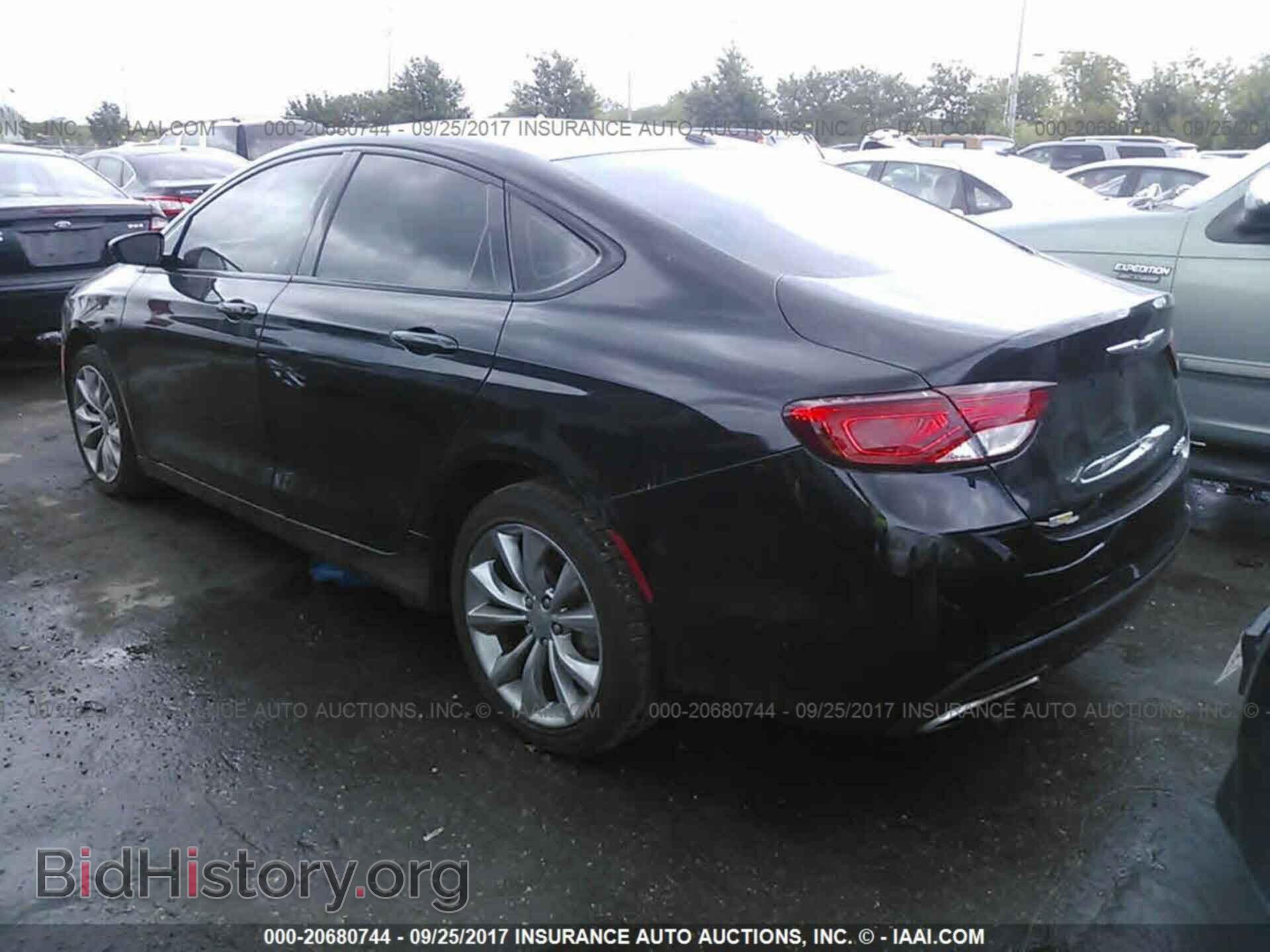 2015 Chrysler 200 - VIN: 1C3CCCBB4FN744740 - Photo 3