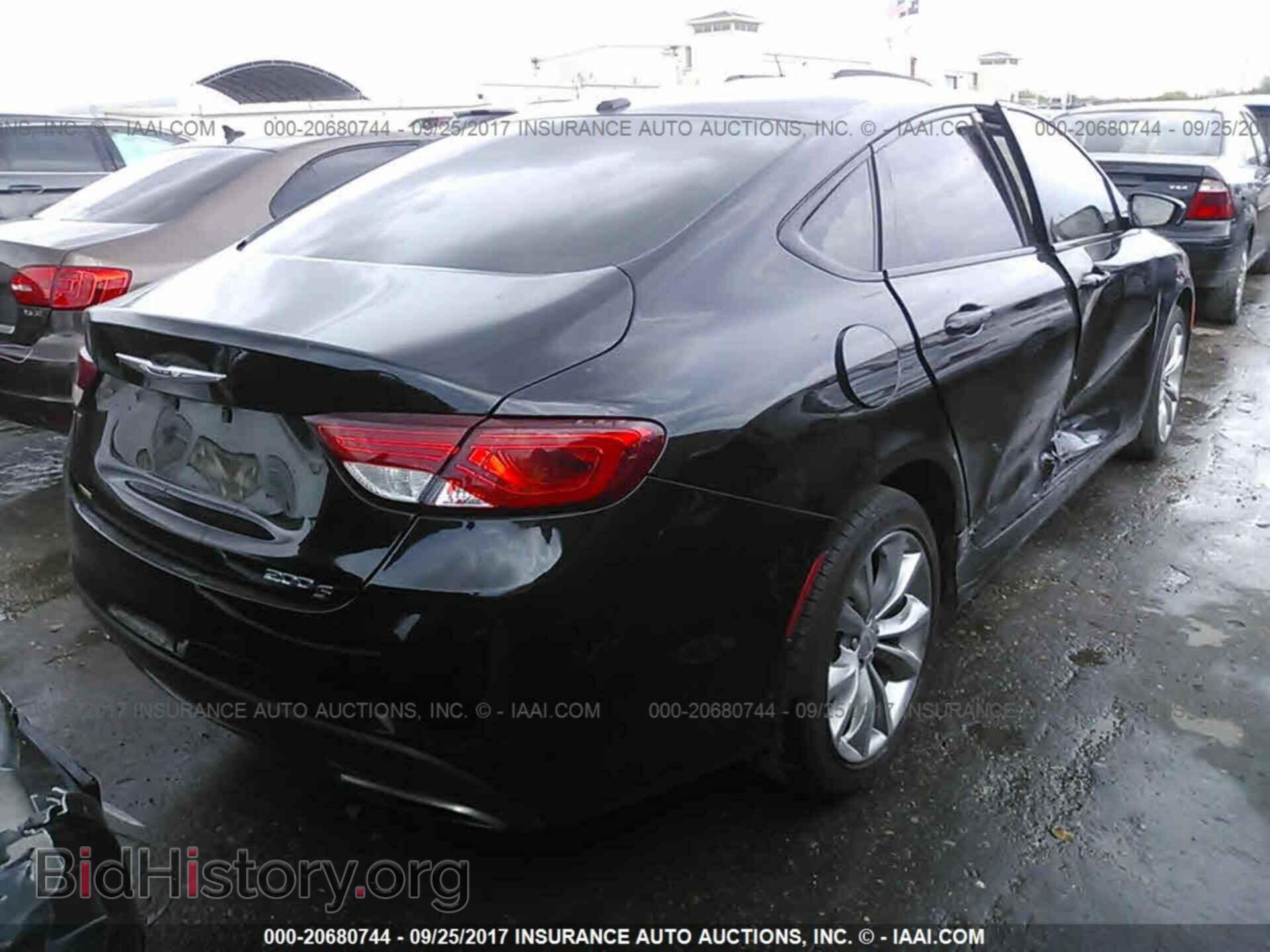 2015 Chrysler 200 - VIN: 1C3CCCBB4FN744740 - Photo 4