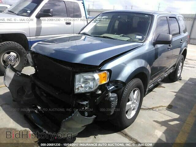 2011 Ford Escape - VIN: 1FMCU0C78BKB52671 - Фото 2