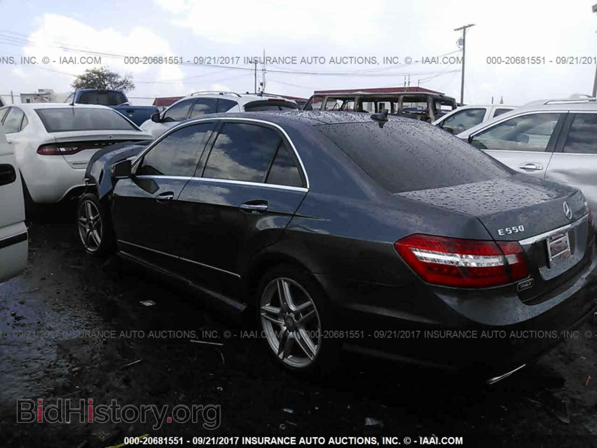 2011 Mercedes-benz E - VIN: WDDHF9AB4BA370165 - Photo 3