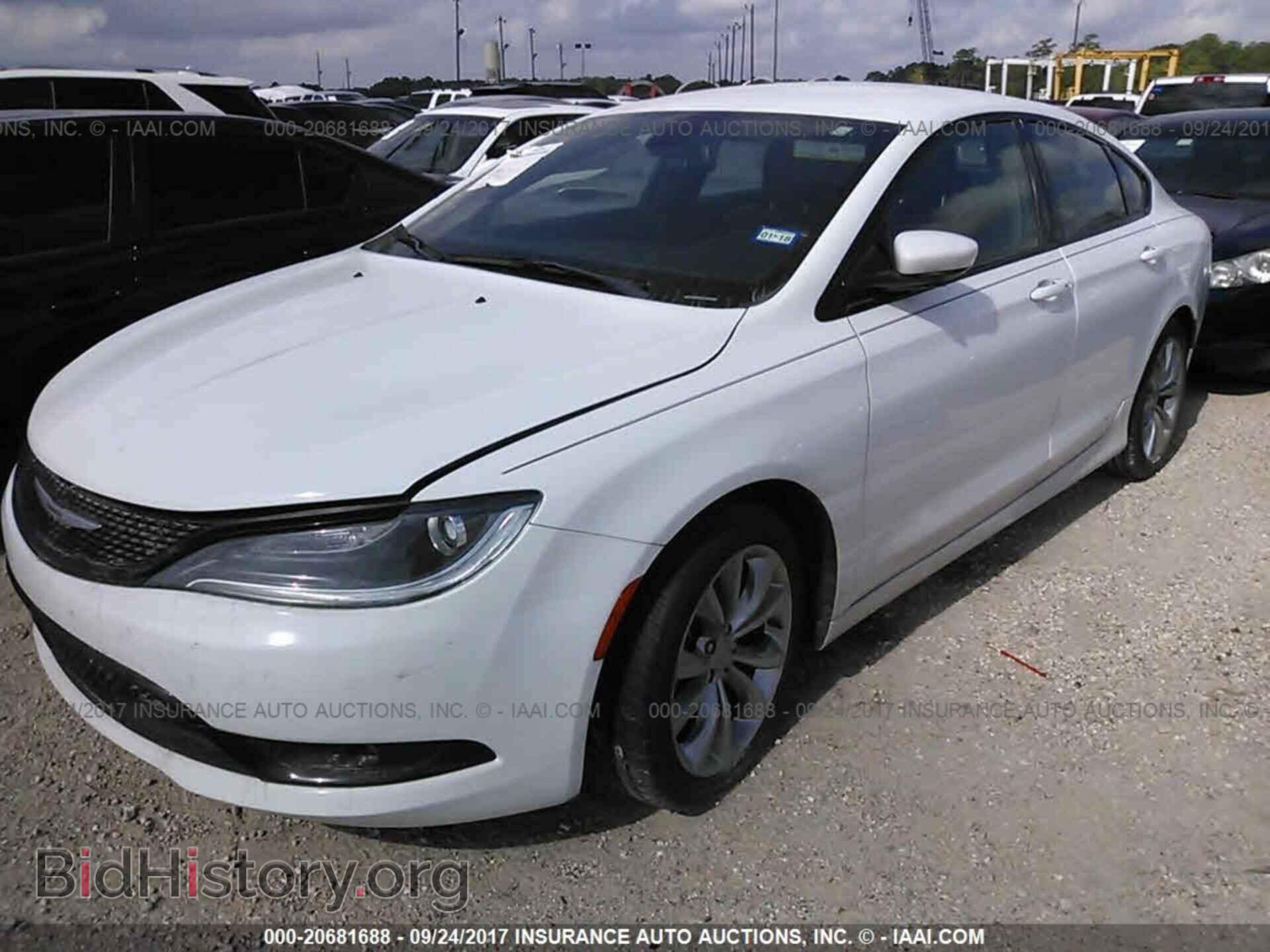 2015 Chrysler 200 - VIN: 1C3CCCBB3FN687687 - Photo 2
