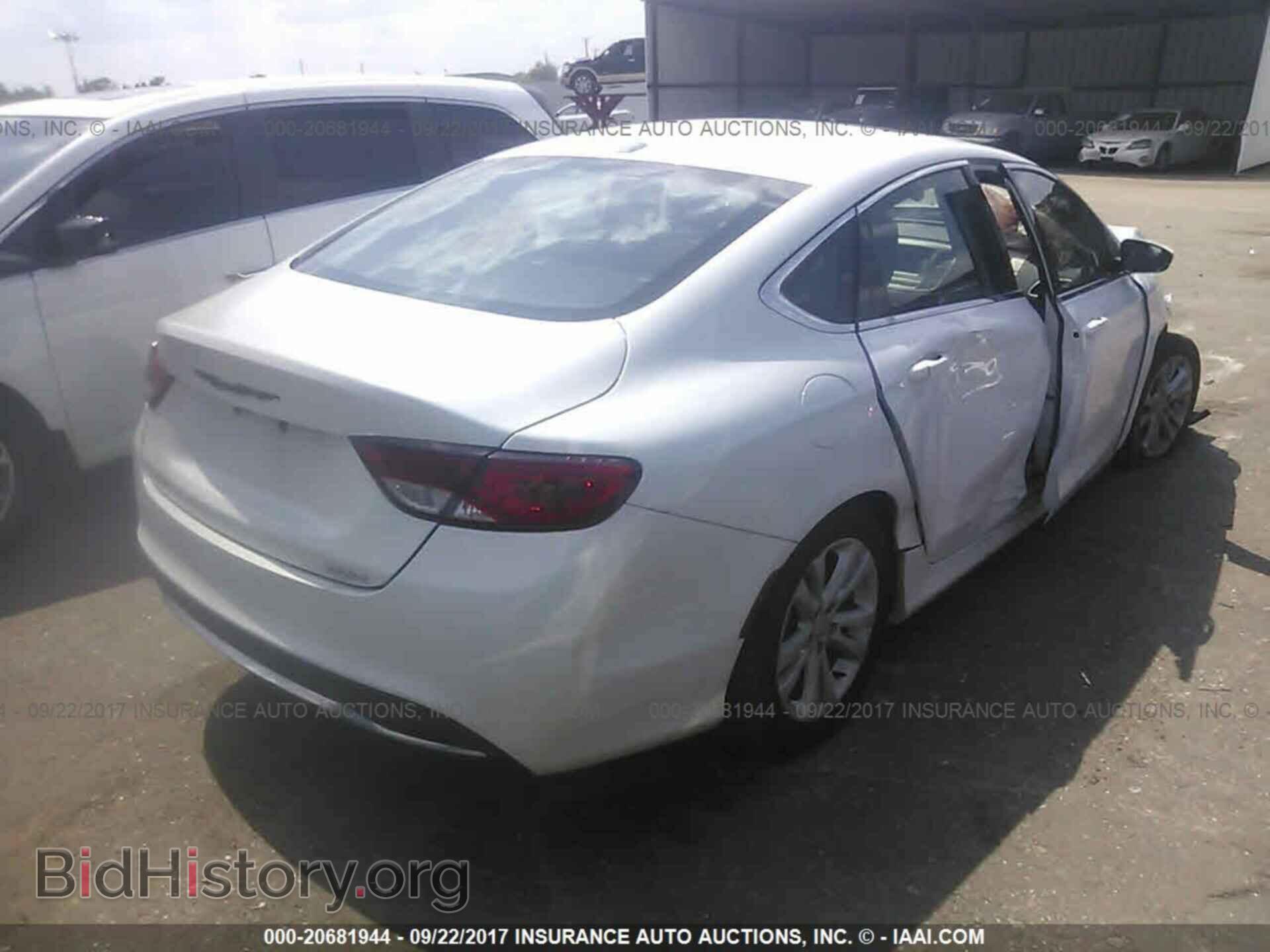 2015 Chrysler 200 - VIN: 1C3CCCAB4FN687277 - Photo 4