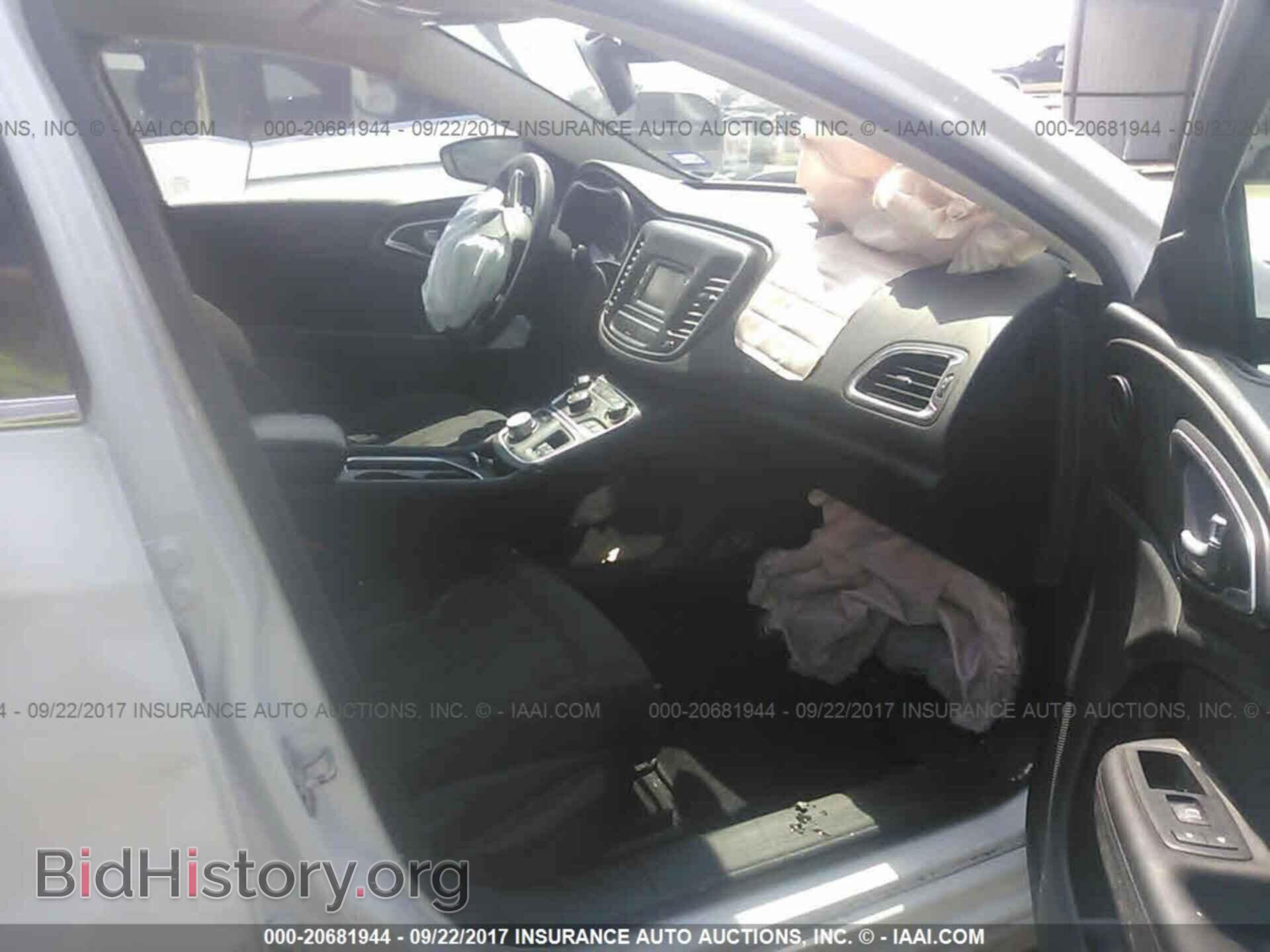 2015 Chrysler 200 - VIN: 1C3CCCAB4FN687277 - Photo 5