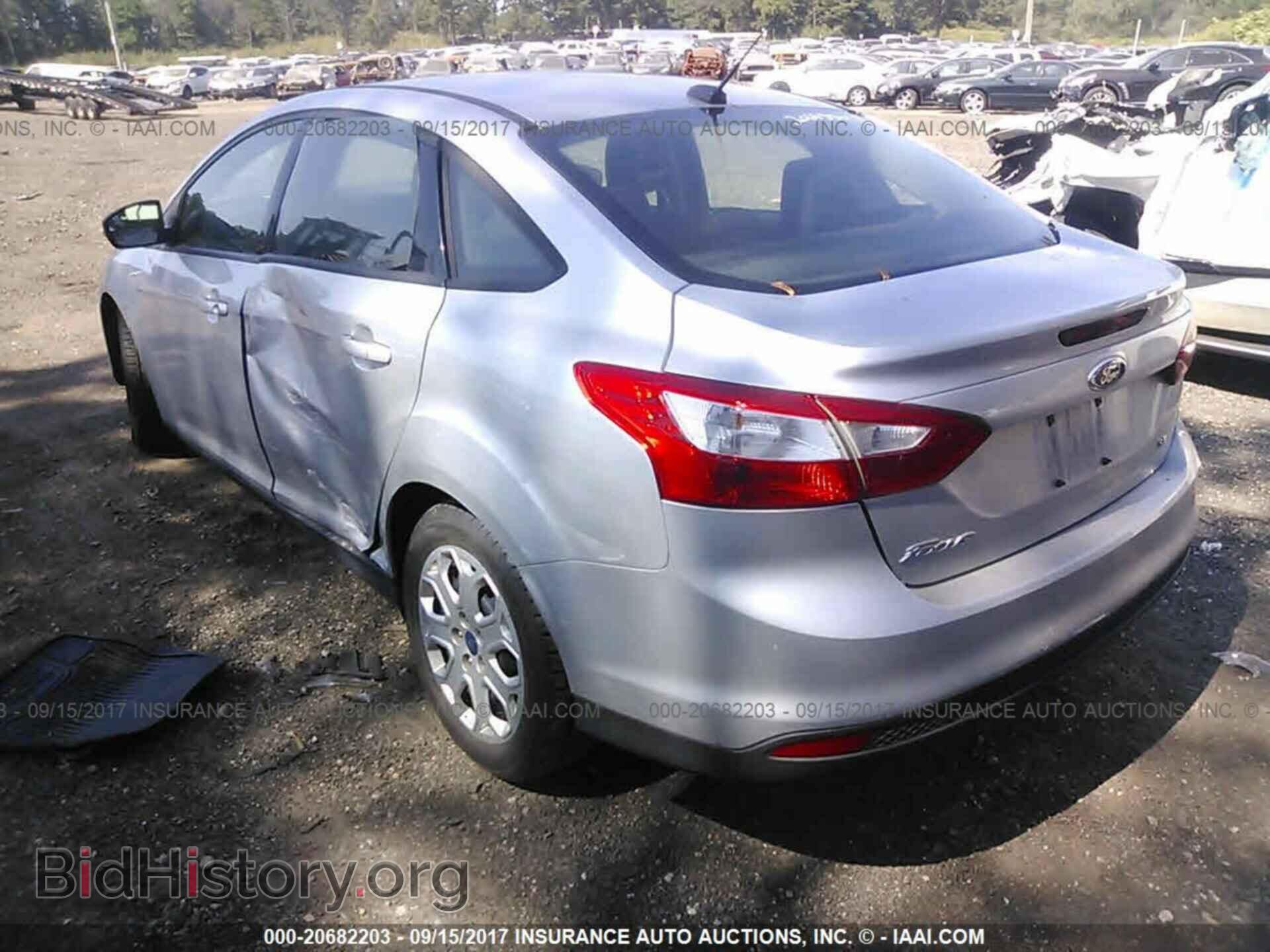 2012 Ford Focus - VIN: 1FAHP3F21CL103980 - Photo 3