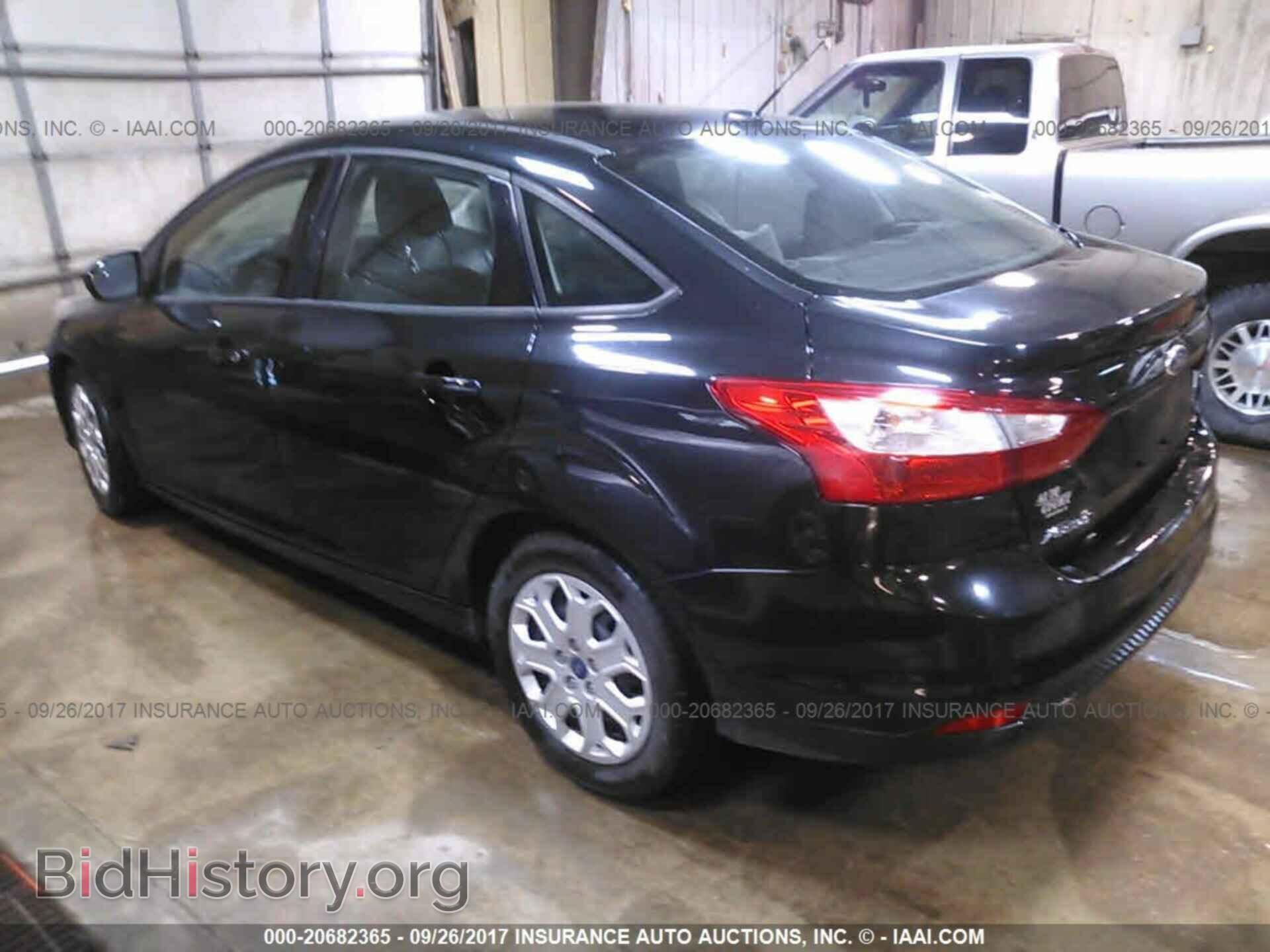 2012 Ford Focus - VIN: 1FAHP3F26CL164046 - Photo 3
