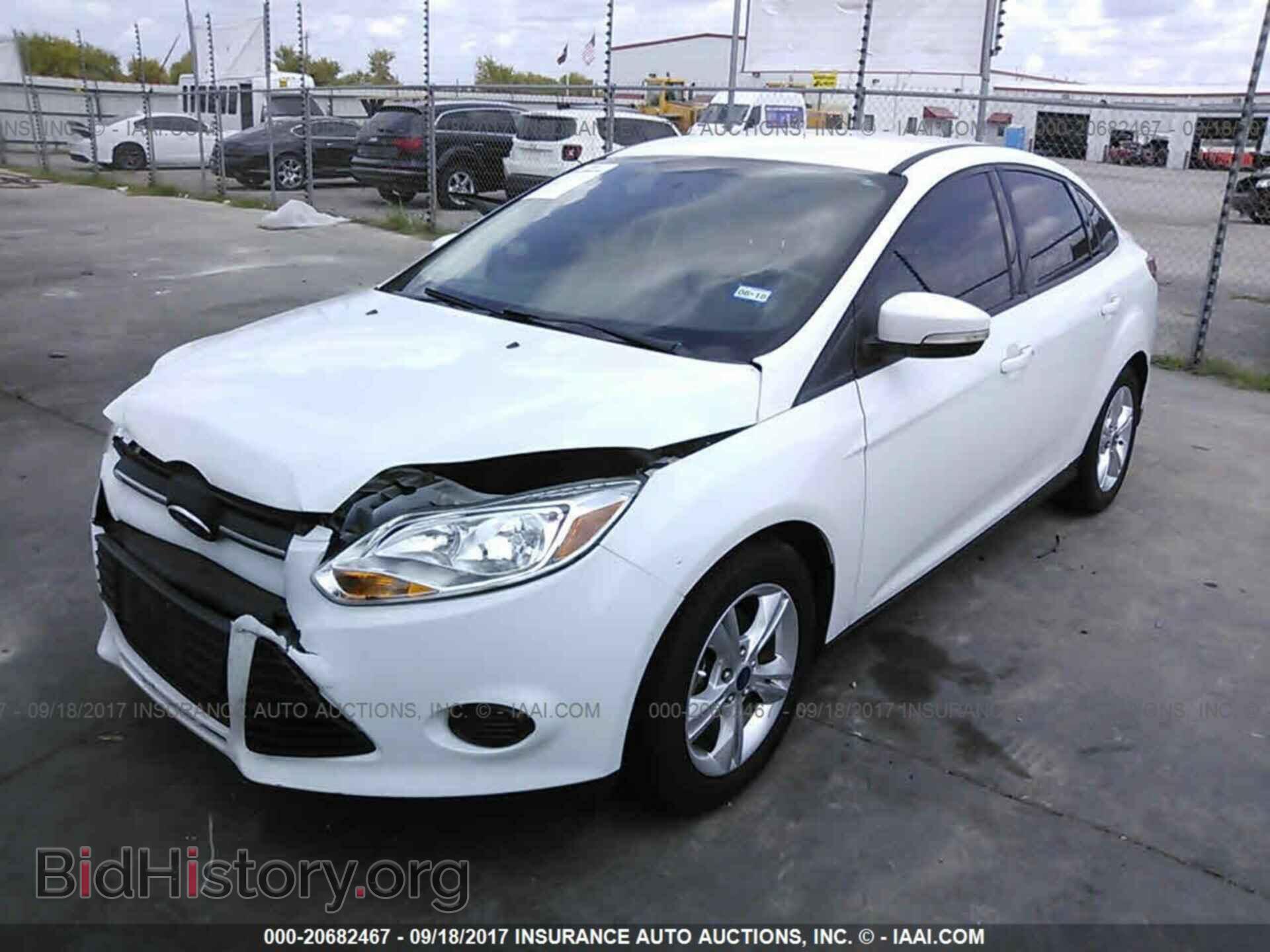 2013 Ford Focus - VIN: 1FADP3F24DL318799 - Фото 2