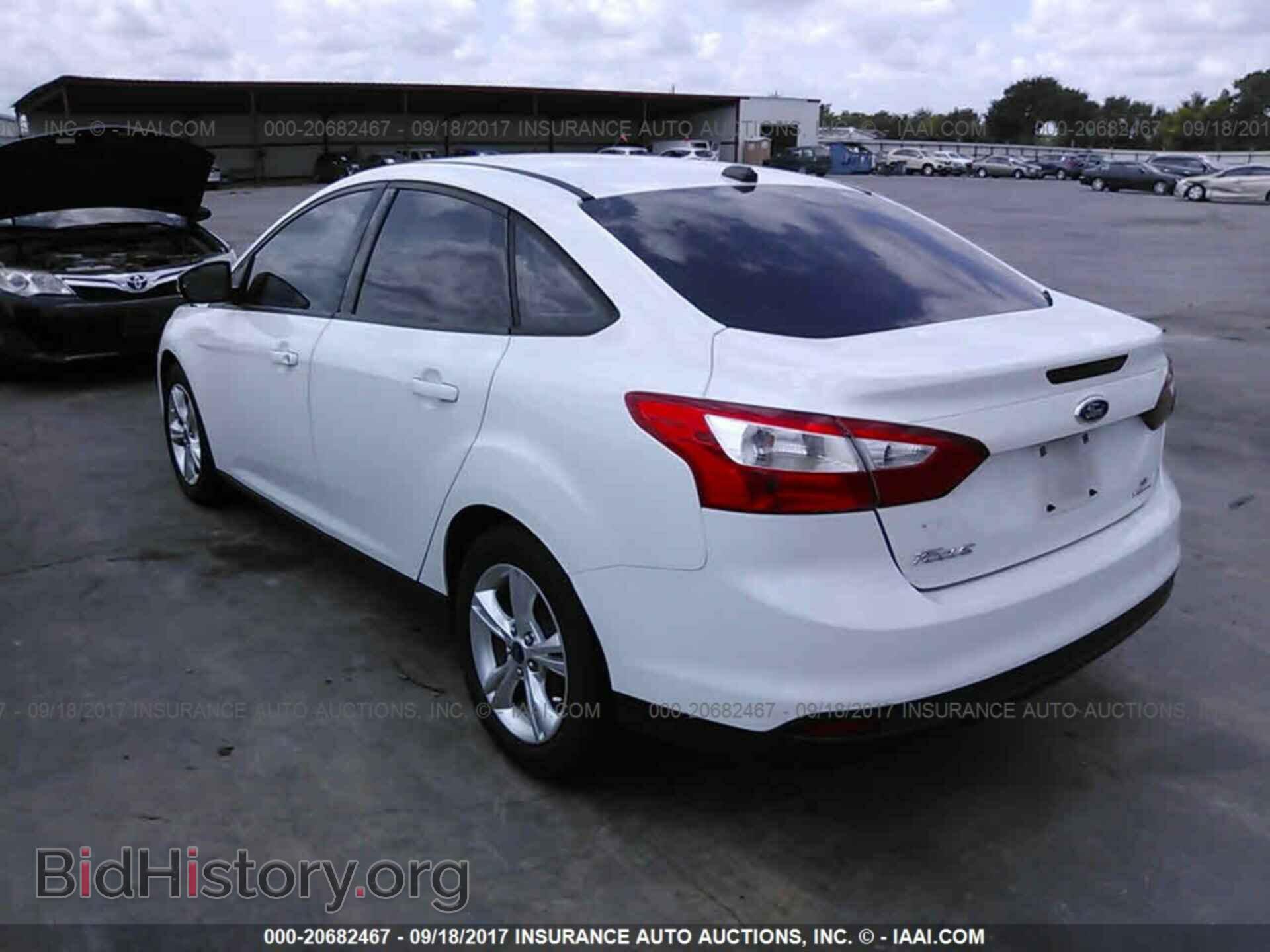 2013 Ford Focus - VIN: 1FADP3F24DL318799 - Фото 3