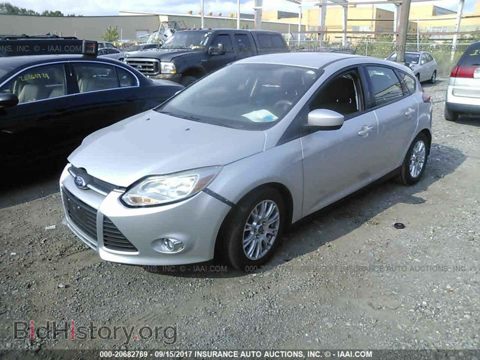 2012 Ford Focus - VIN: 1FAHP3K27CL162702 - Photo 2