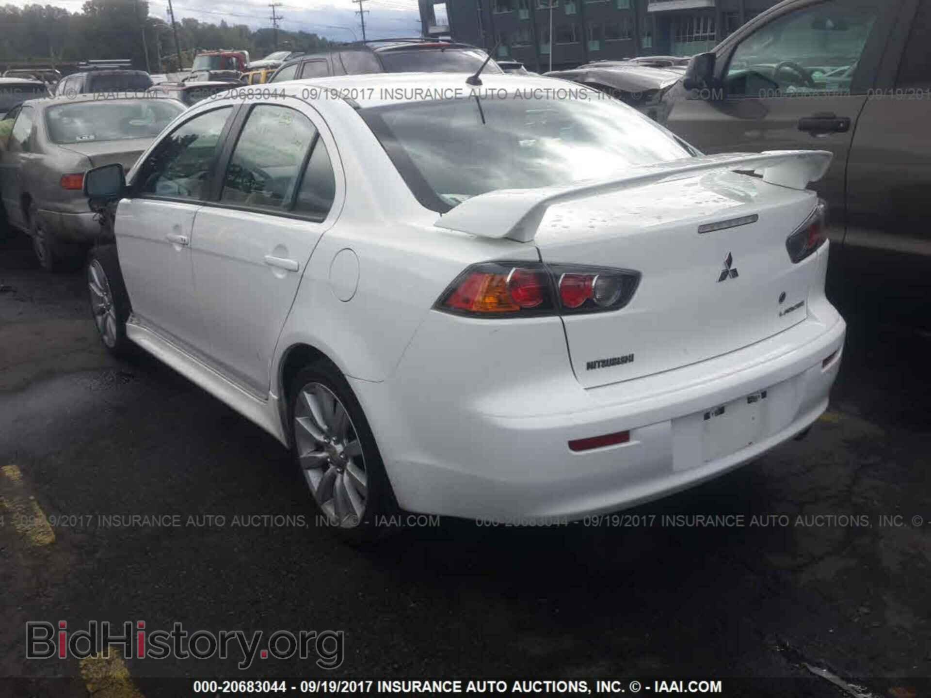 2011 Mitsubishi Lancer - VIN: JA32U8FWXBU021956 - Фото 3