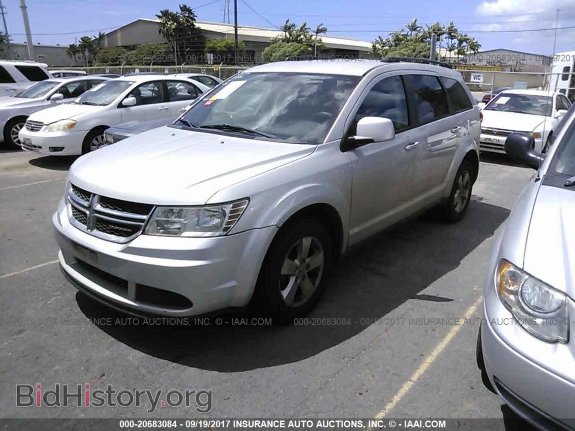 2011 Dodge Journey - VIN: 3D4PG1FG3BT523543 - Фото 2