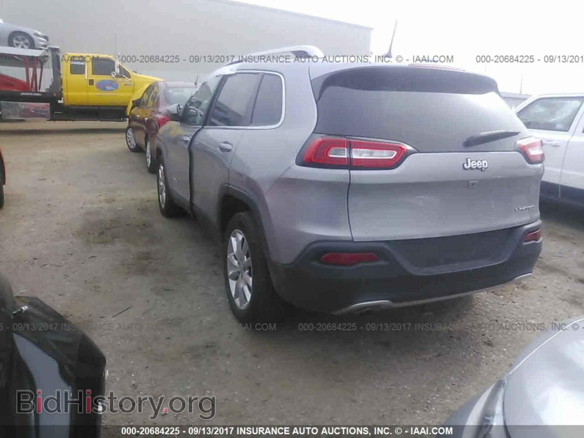 2017 Jeep Cherokee - VIN: 1C4PJLDB0HW526114 - Фото 3