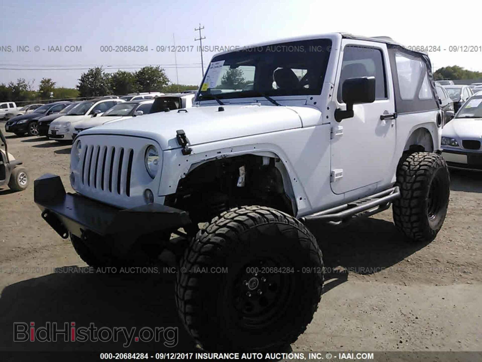 2015 Jeep Wrangler - VIN: 1C4AJWAG2FL587440 - Фото 2
