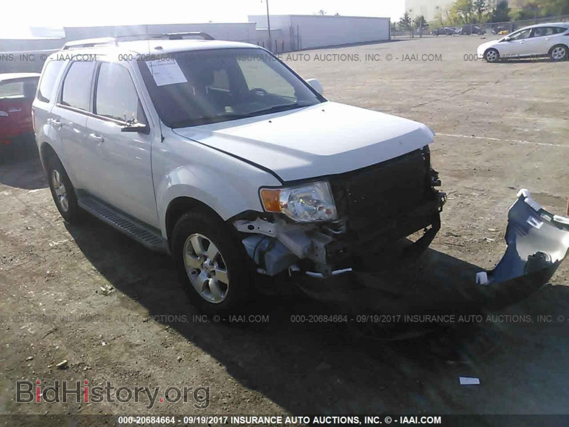 Photo 1FMCU9EG9BKA33111 - Ford Escape 2011