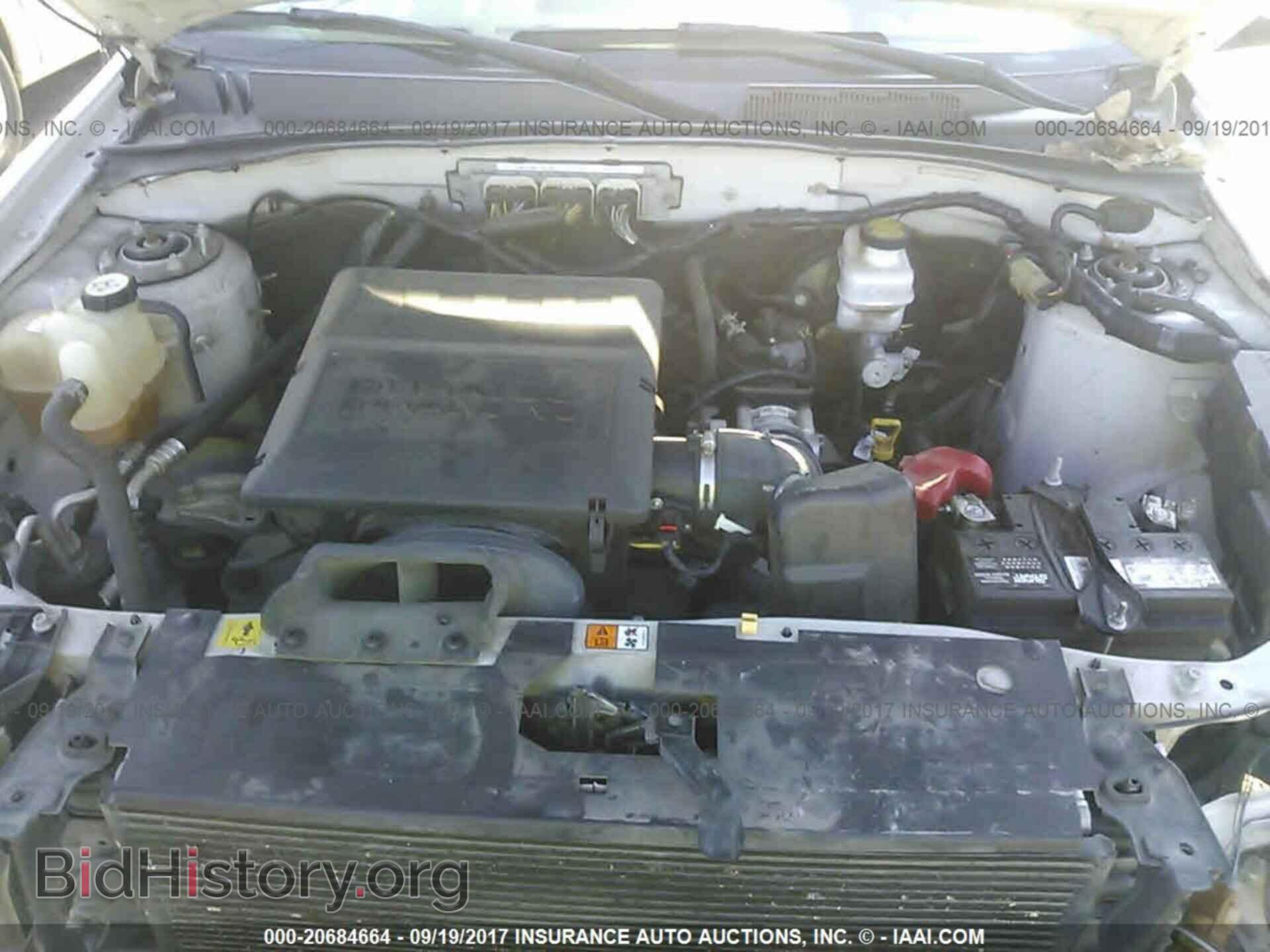 2011 Ford Escape - VIN: 1FMCU9EG9BKA33111 - Фото 10