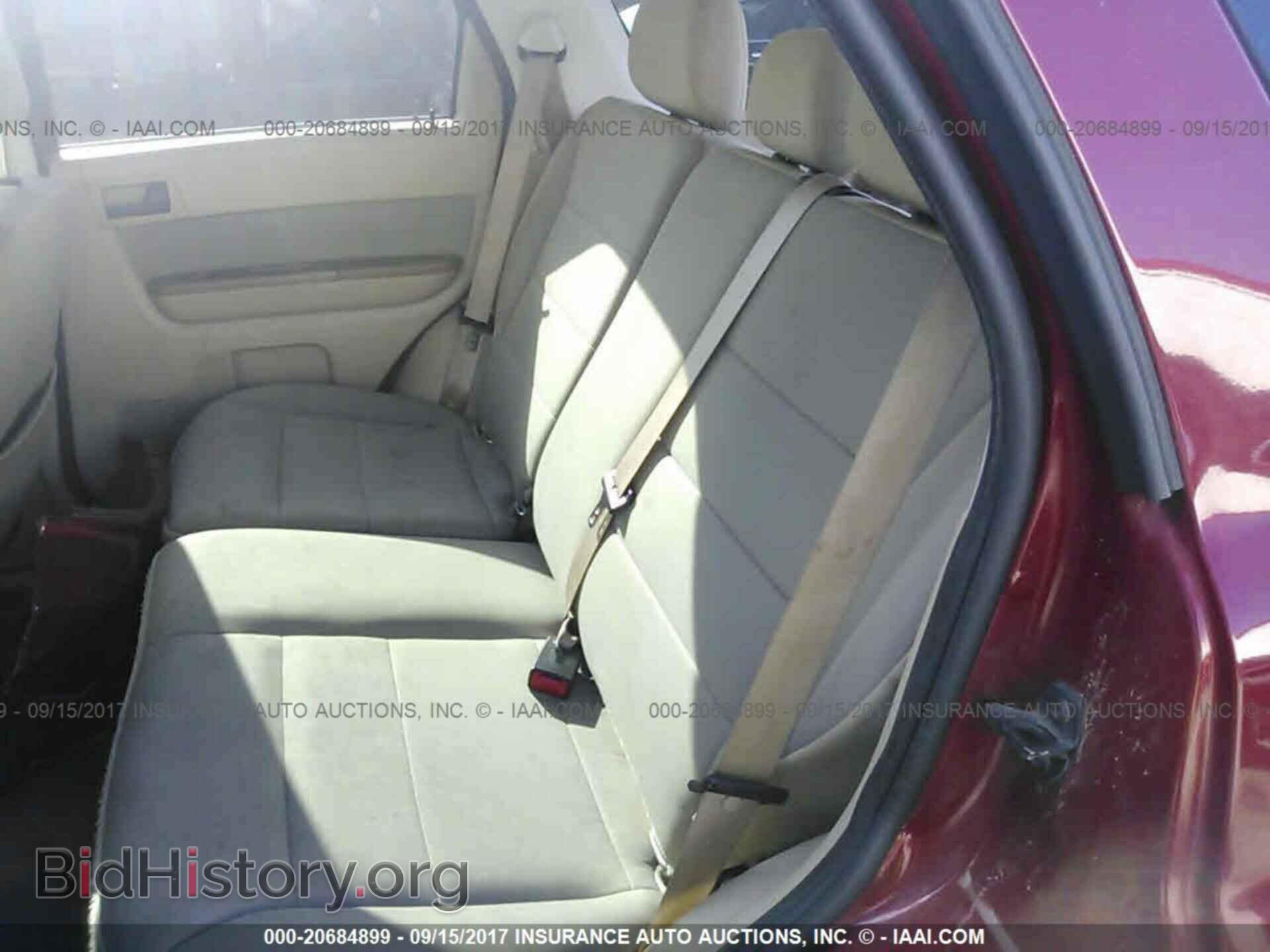 2011 Ford Escape - VIN: 1FMCU0DG9BKB95740 - Фото 8