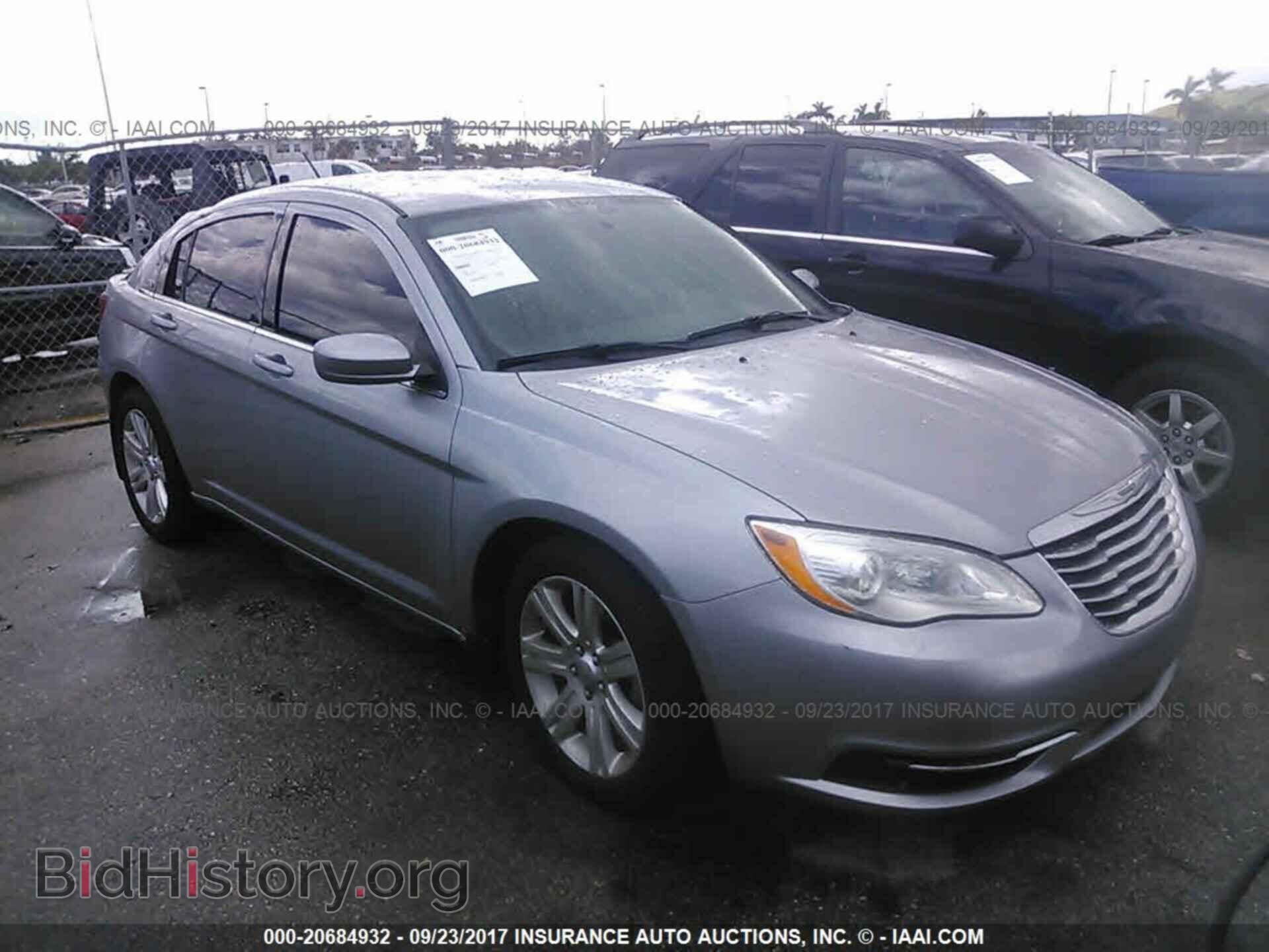 Photo 1C3CCBAB6DN762388 - Chrysler 200 2013
