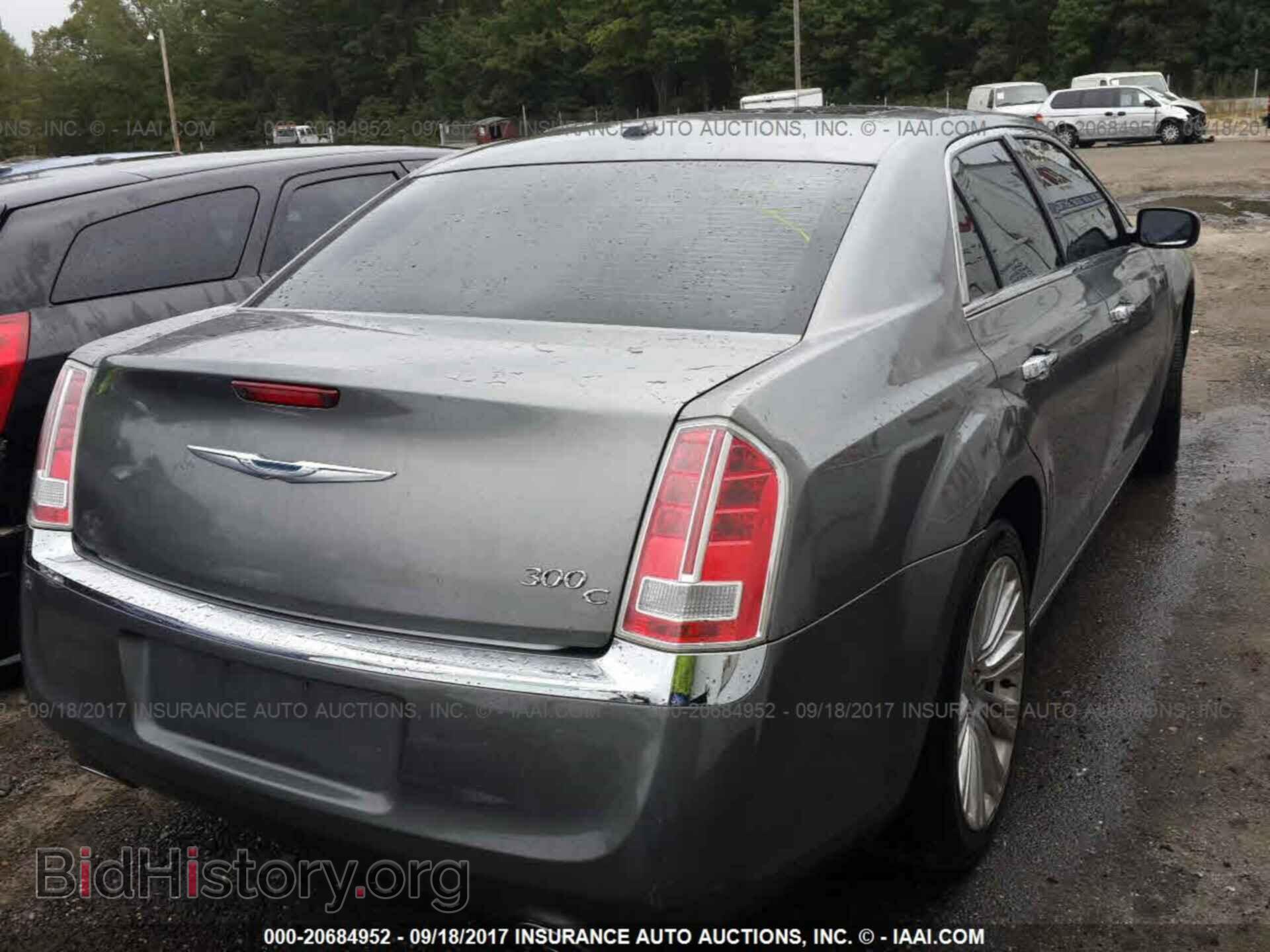 2011 Chrysler 300c - VIN: 2C3CA6CT9BH563697 - Фото 4