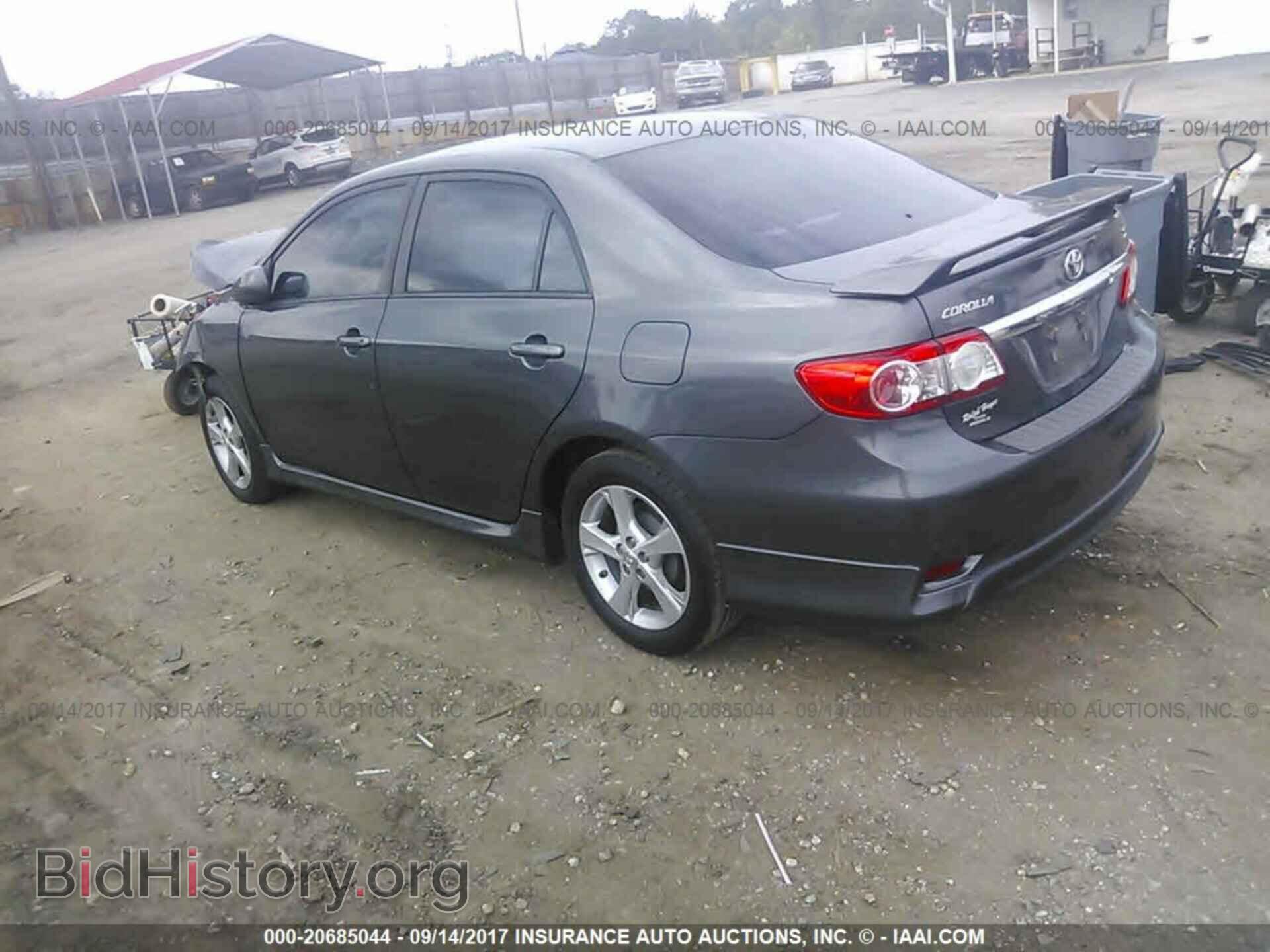 2011 Toyota Corolla - VIN: 2T1BU4EEXBC746036 - Photo 3